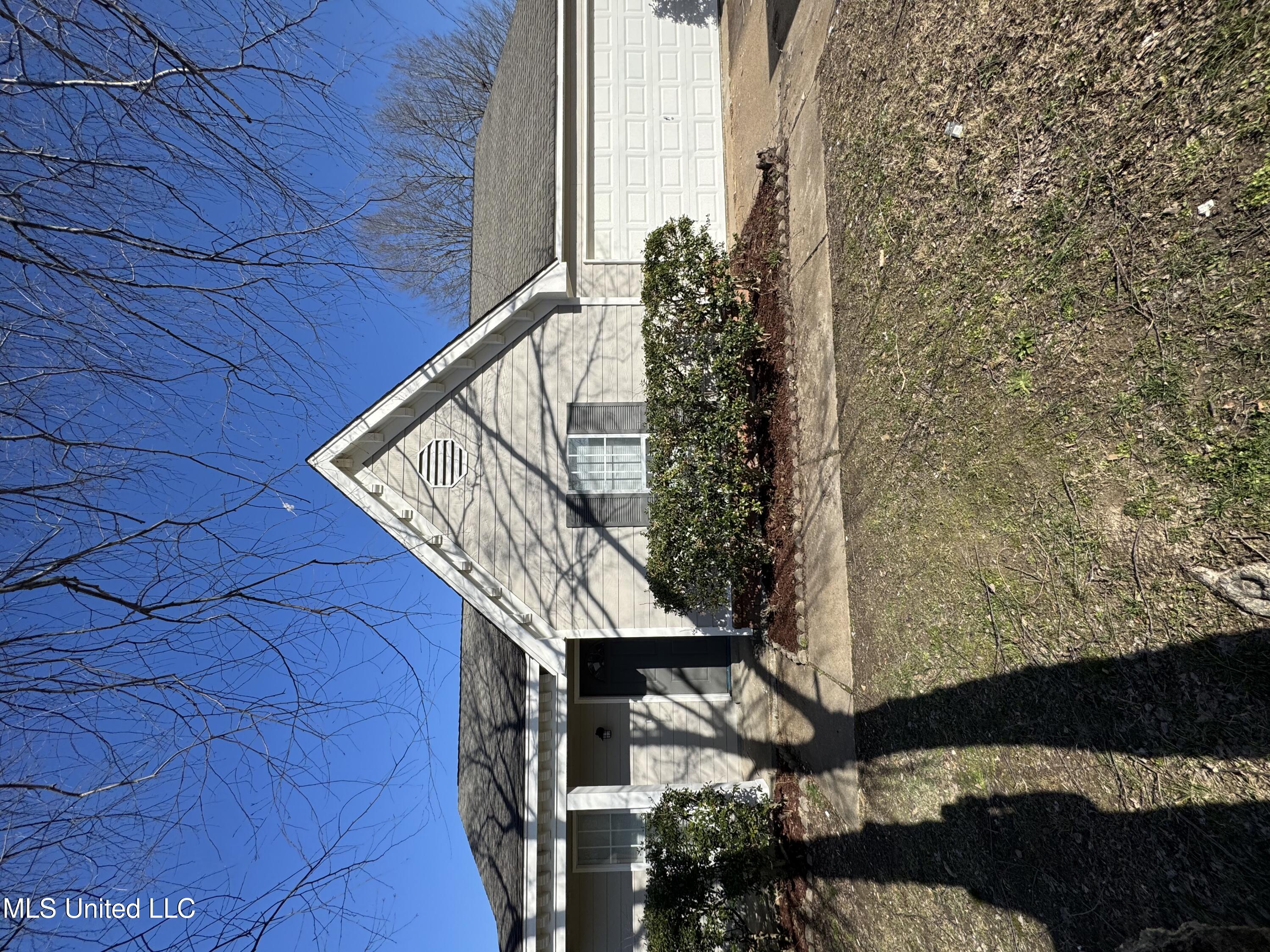 7190 Dunbarton Drive, Horn Lake, Mississippi image 2
