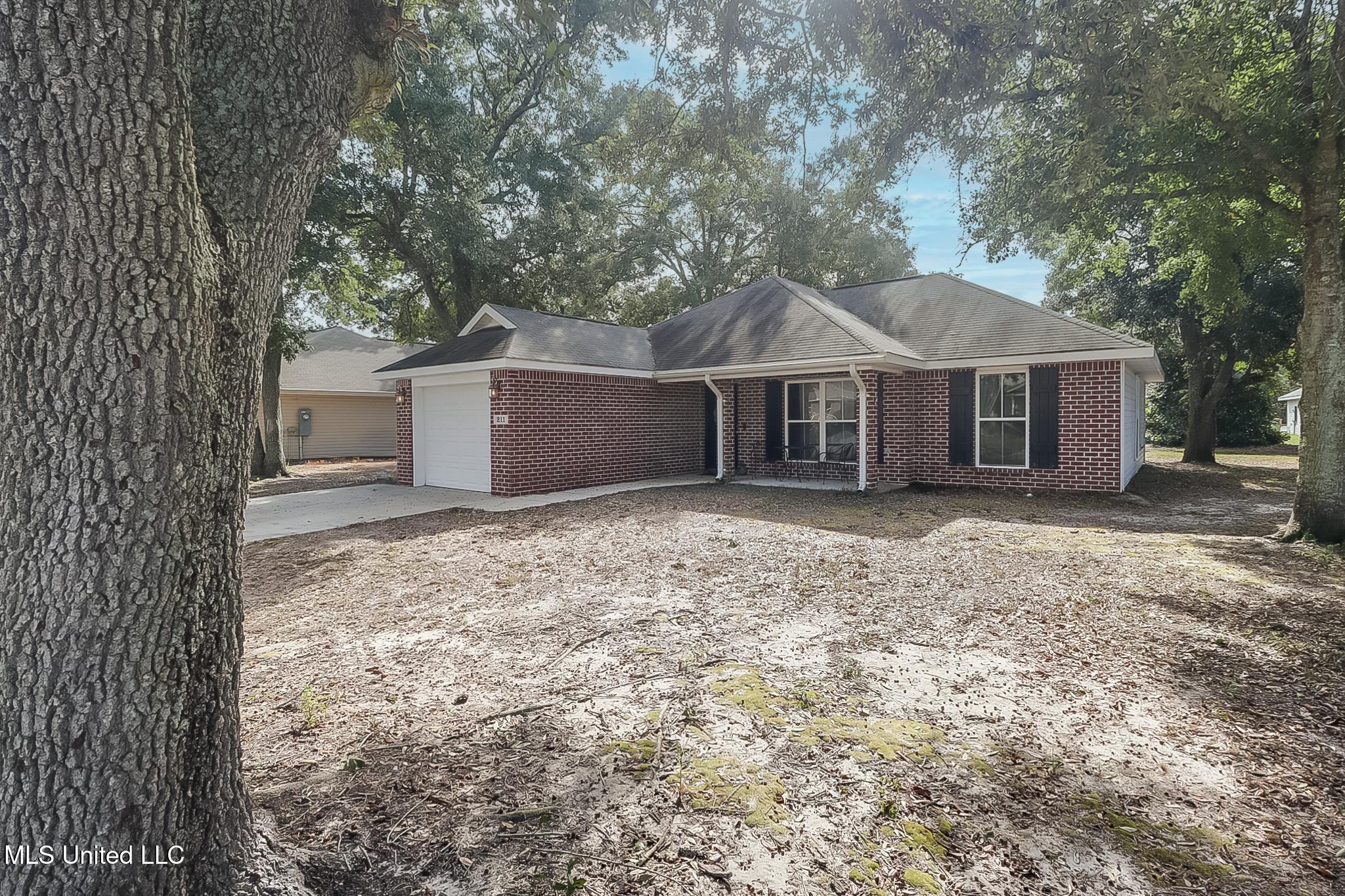 211 Lantana Boulevard, Long Beach, Mississippi image 2