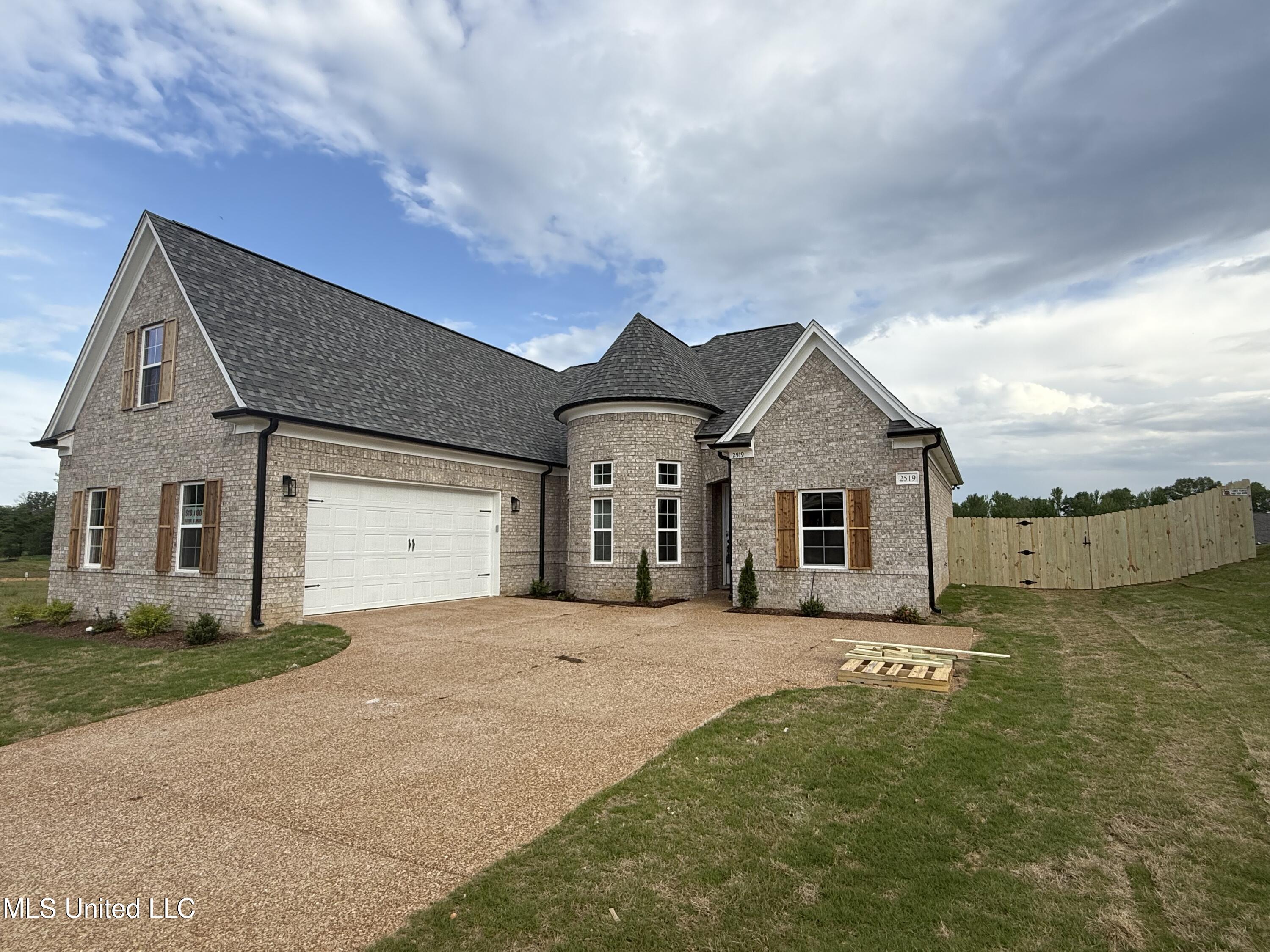 2519 Beauvoir Dr Dr, Hernando, Mississippi image 2