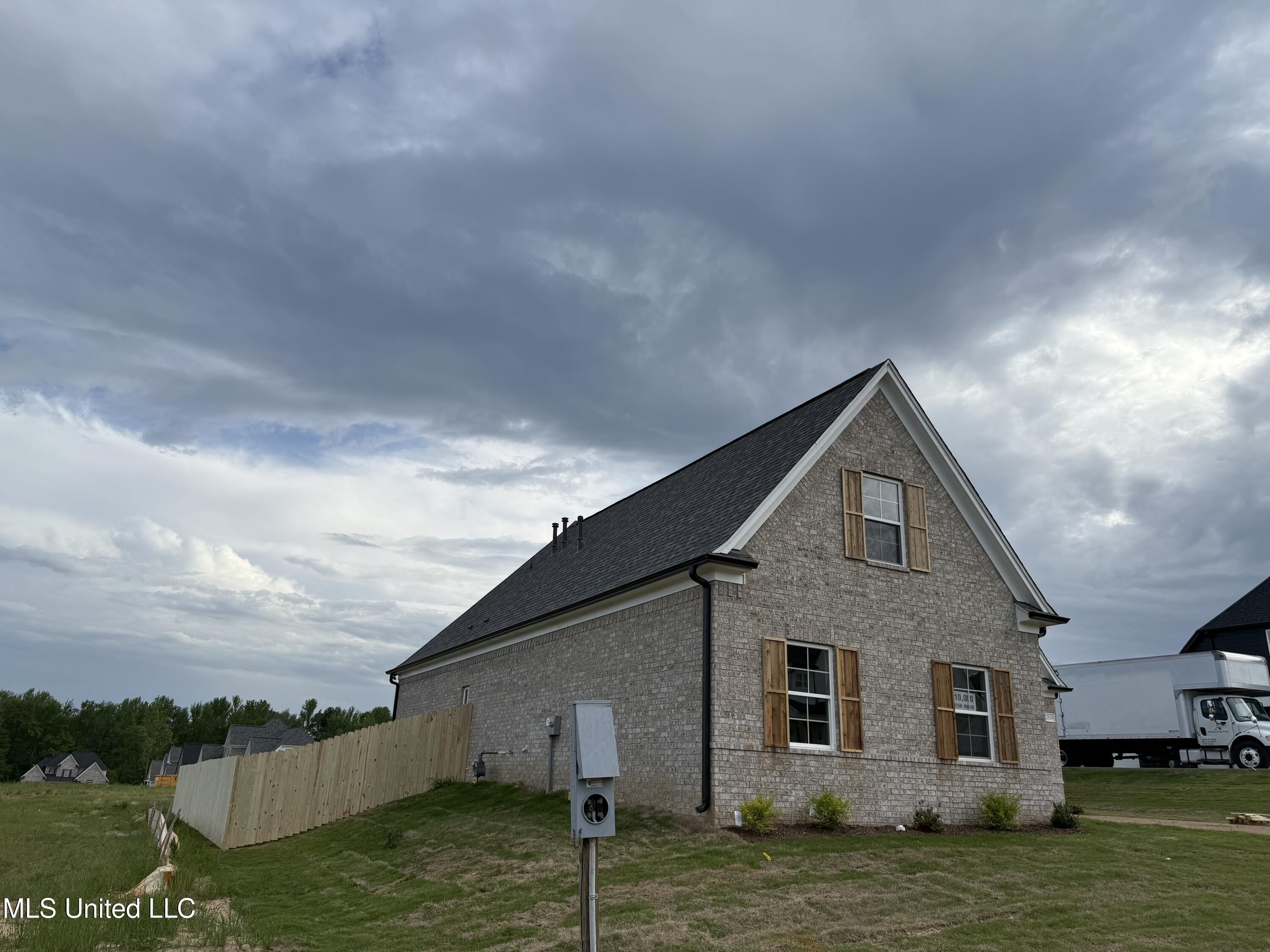 2519 Beauvoir Dr Dr, Hernando, Mississippi image 3