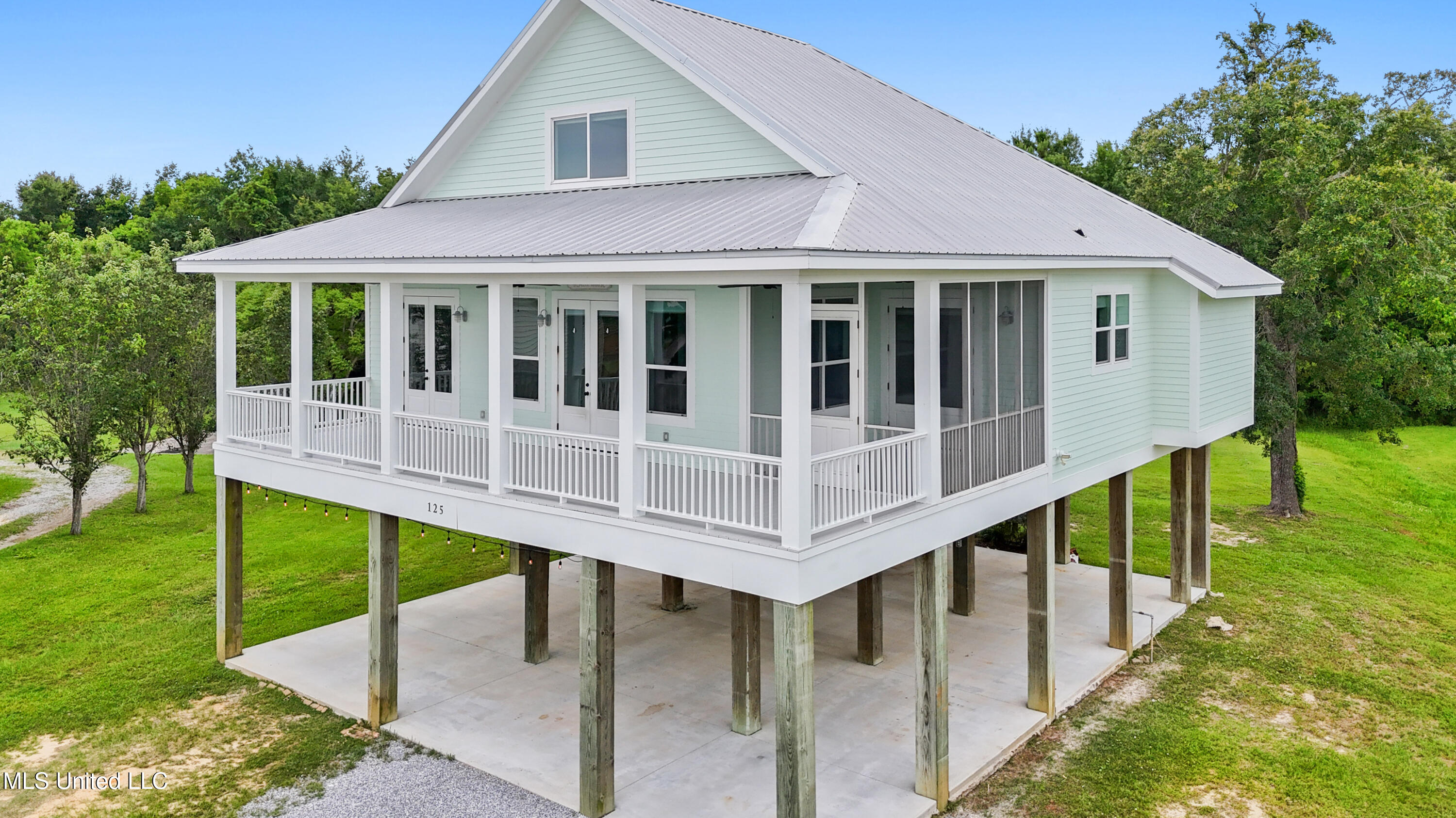 125 Vacation Lane, Waveland, Mississippi image 2