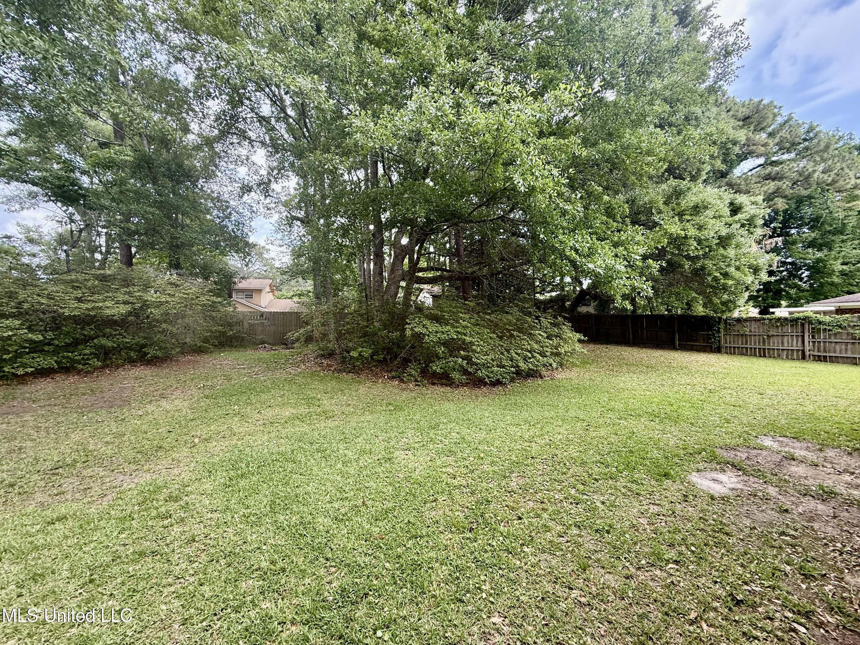 1806 Pat Drive, Gautier, Mississippi image 21