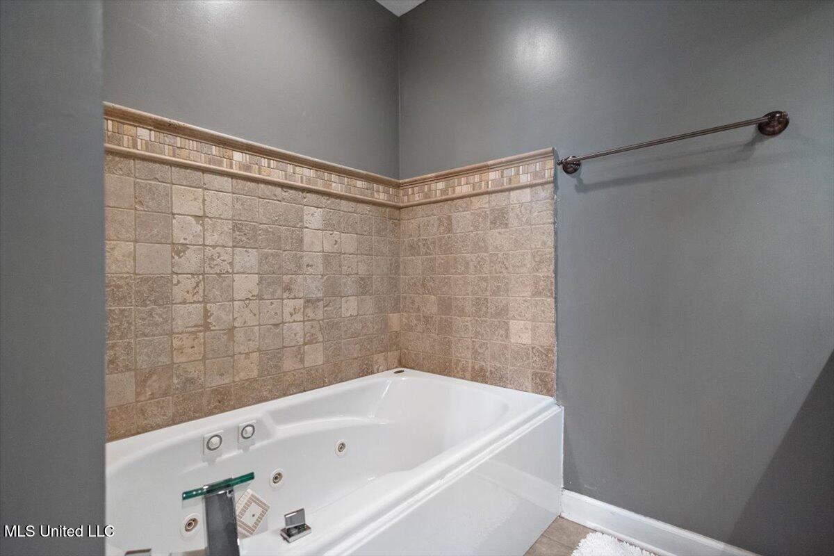 201 Trahon Cove, Byram, Mississippi image 19