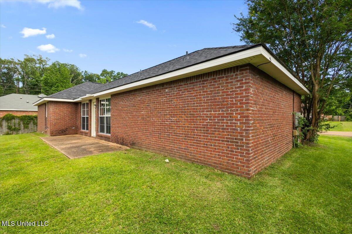 201 Trahon Cove, Byram, Mississippi image 28
