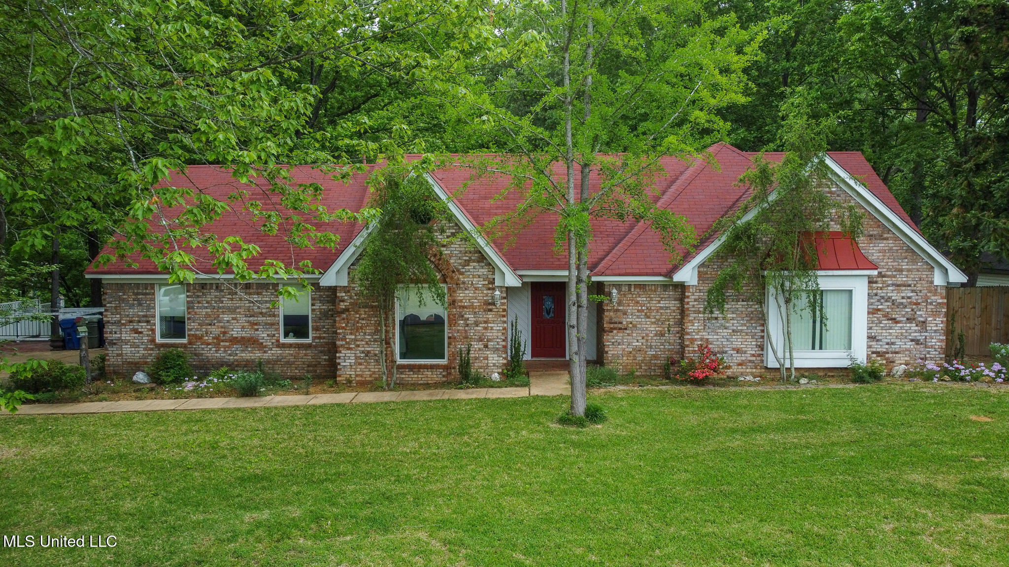 5340 Cohay Drive, Horn Lake, Mississippi image 2
