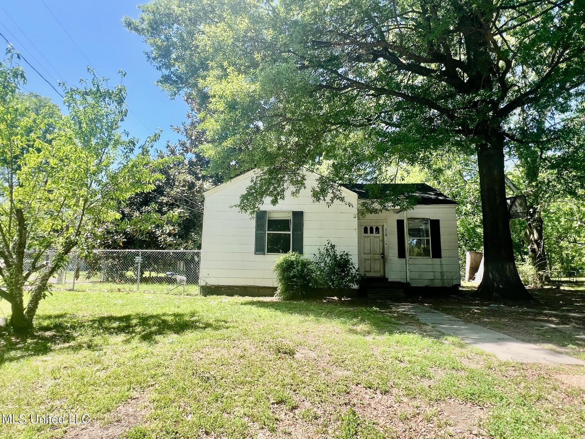 518 S Bayou Avenue, Cleveland, Mississippi image 1