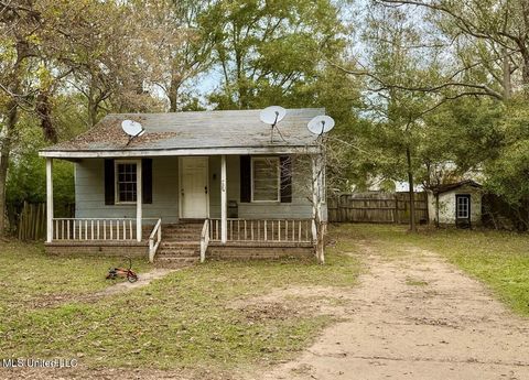 Homes For Sale - 217 Rogers Circle<br/> Brookhaven, MS 39601