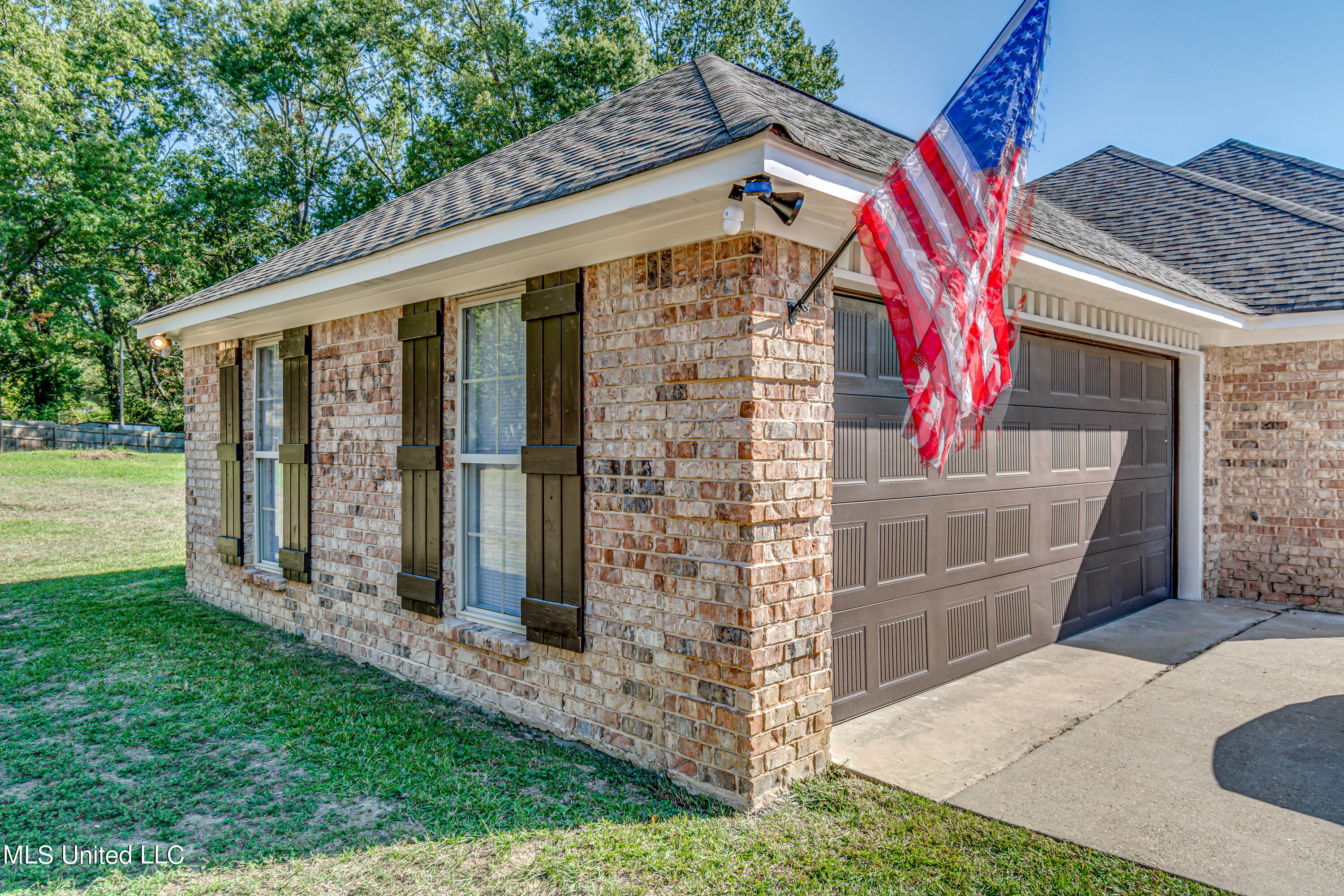 Jackson, Mississippi 39209, United States, 3 Bedrooms Bedrooms, ,2 BathroomsBathrooms,Residential,Active,38001