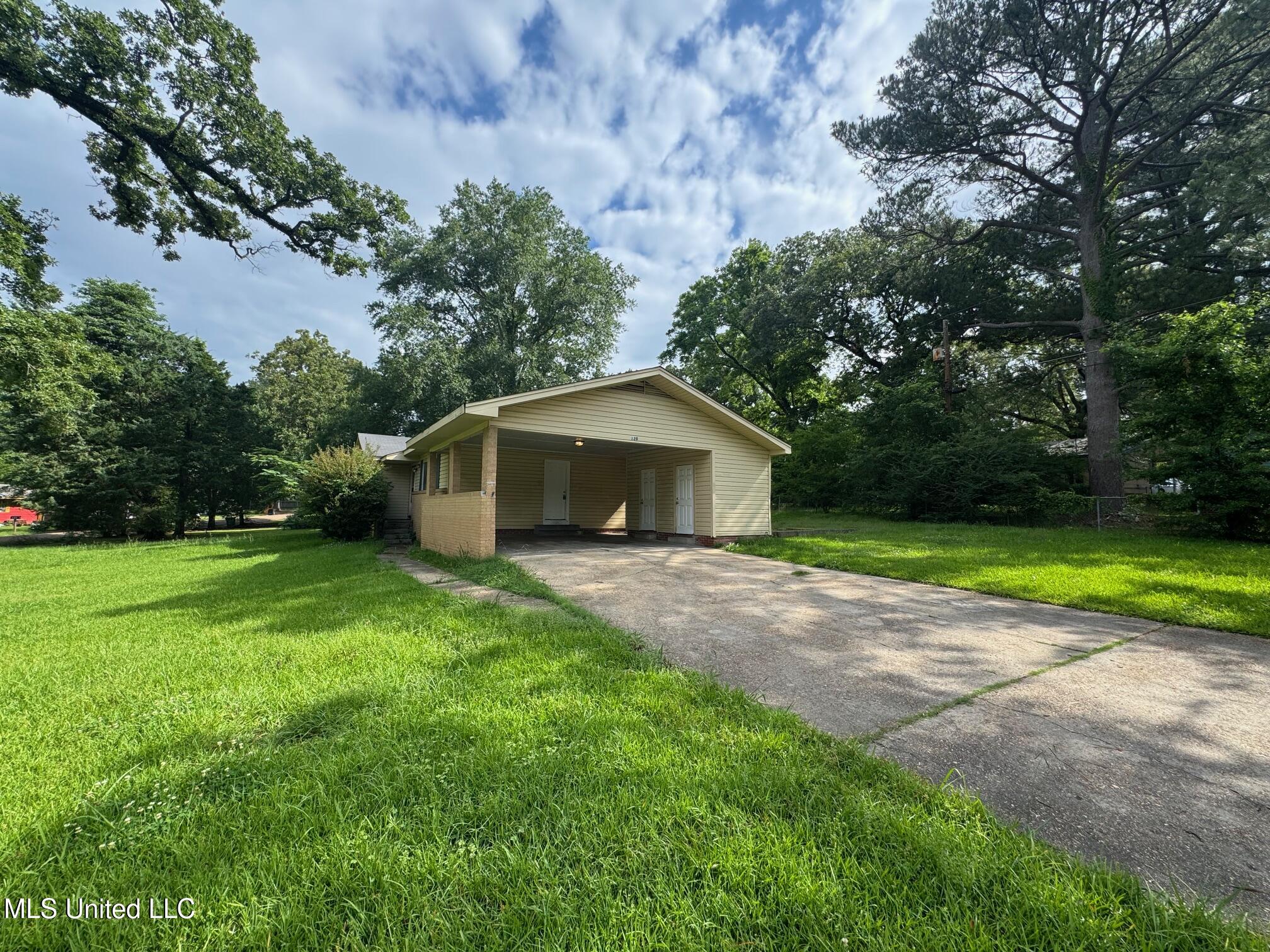 120 Queen Joanna Lane, Jackson, Mississippi image 3