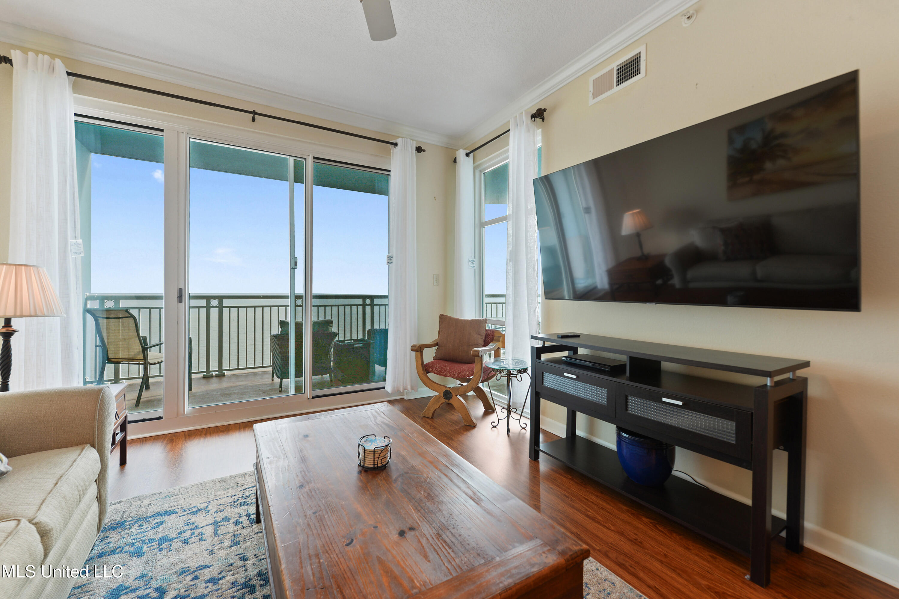 2228 Beach Drive #1102 TOWER 2, Gulfport, Mississippi image 3