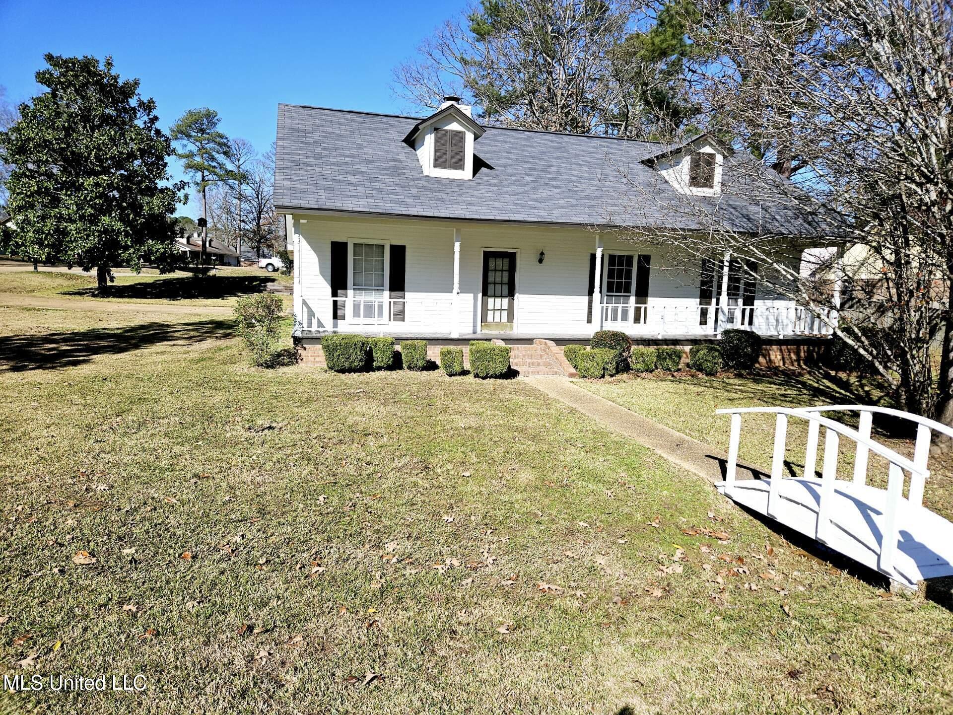 33 Brock Drive, Byram, Mississippi image 1