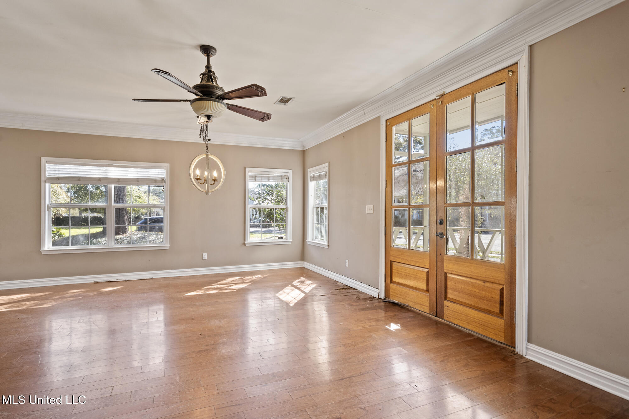 930 2nd Street, Gulfport, Mississippi image 7