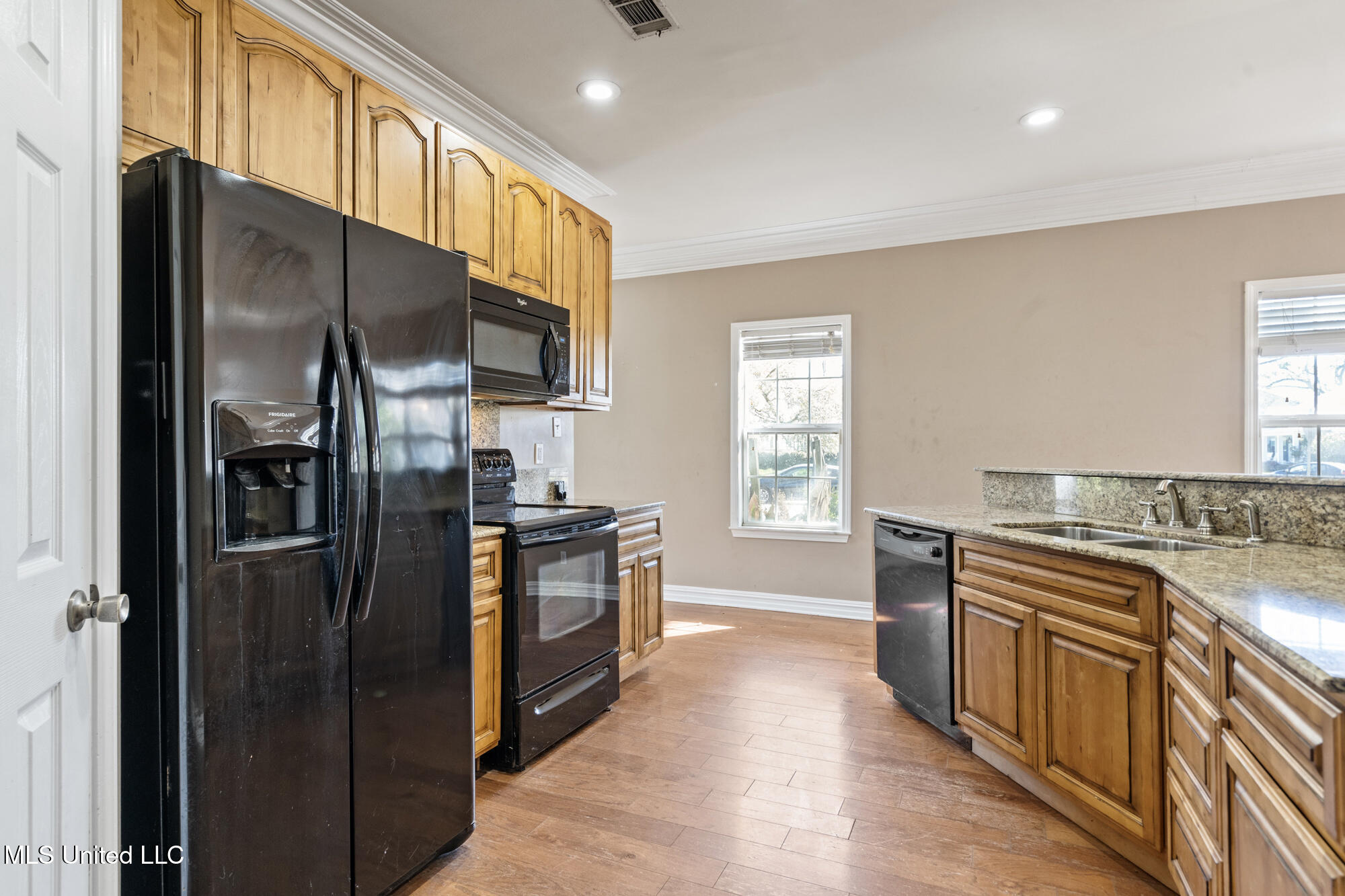 930 2nd Street, Gulfport, Mississippi image 11