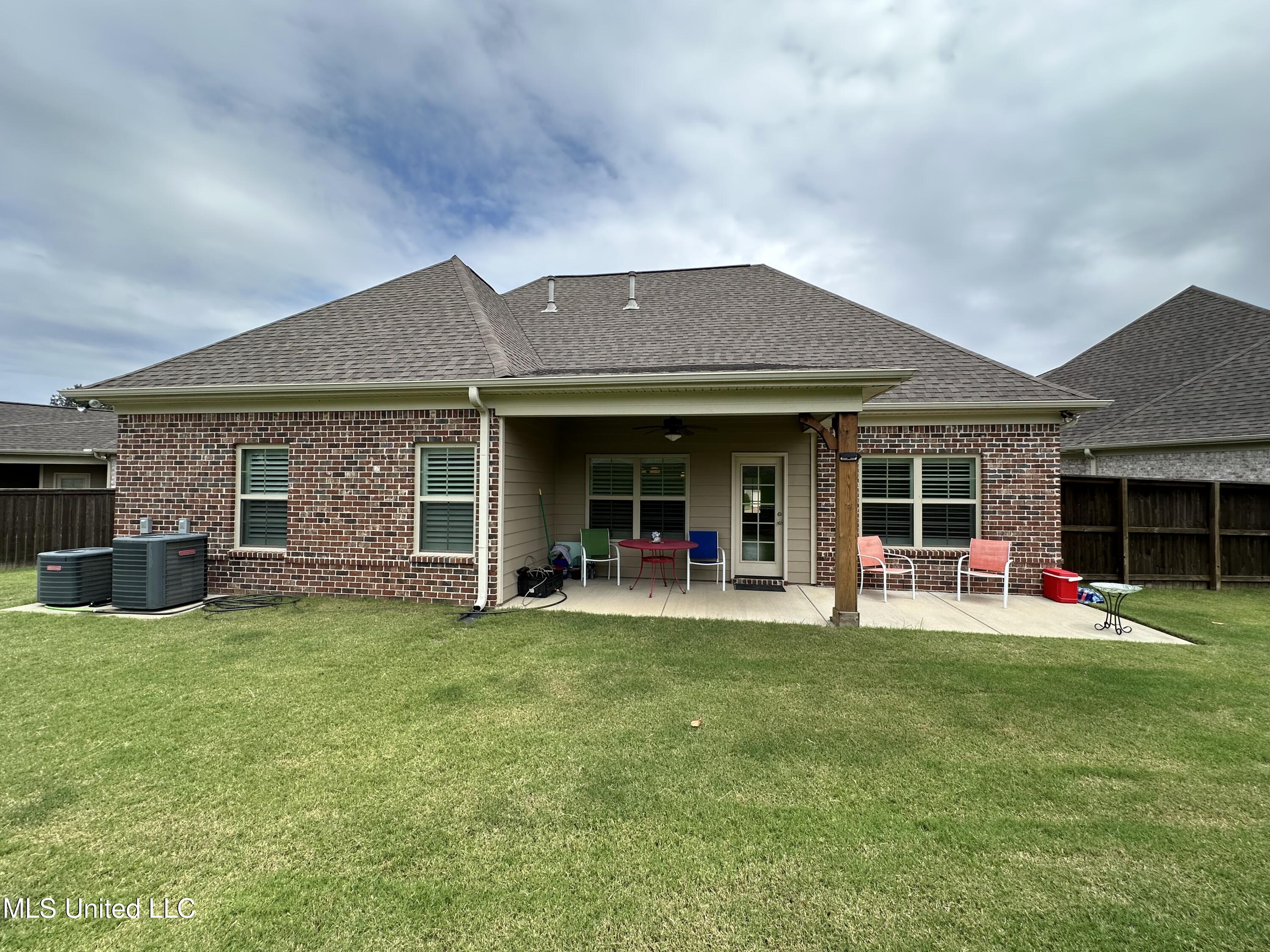 3030 Brambleberry Cove, Southaven, Mississippi image 27