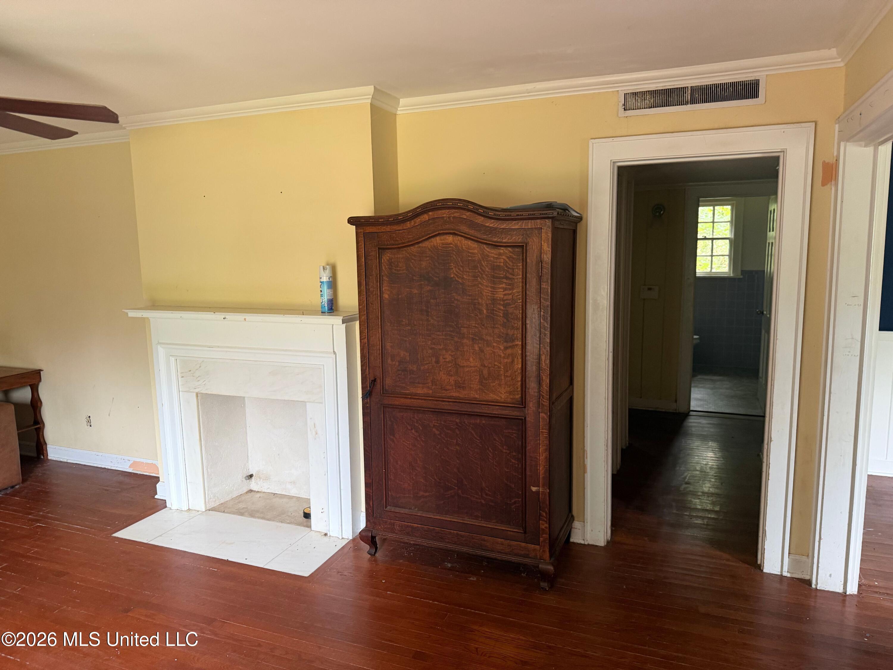 1202 Highland Drive