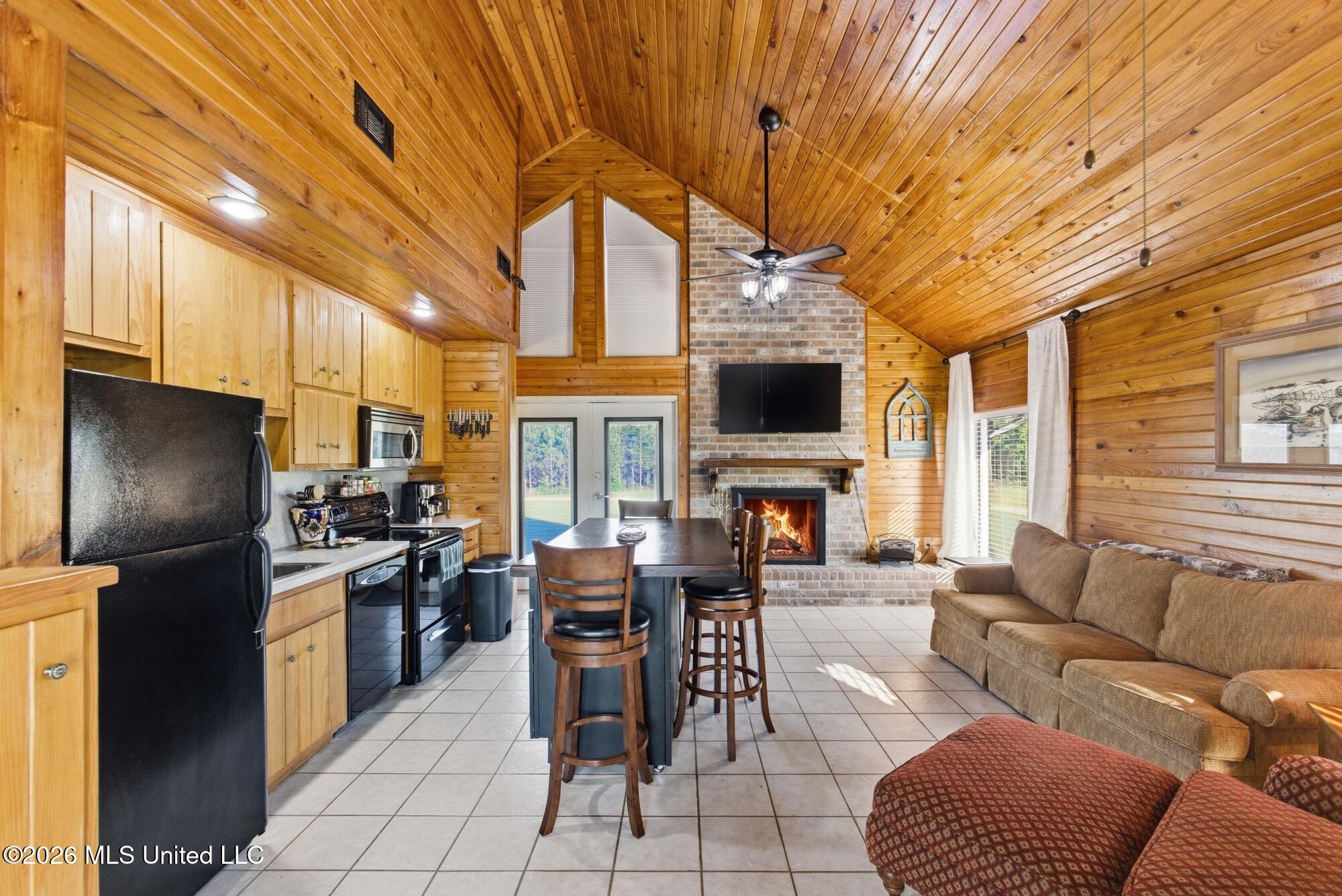 8165 Silver Drive