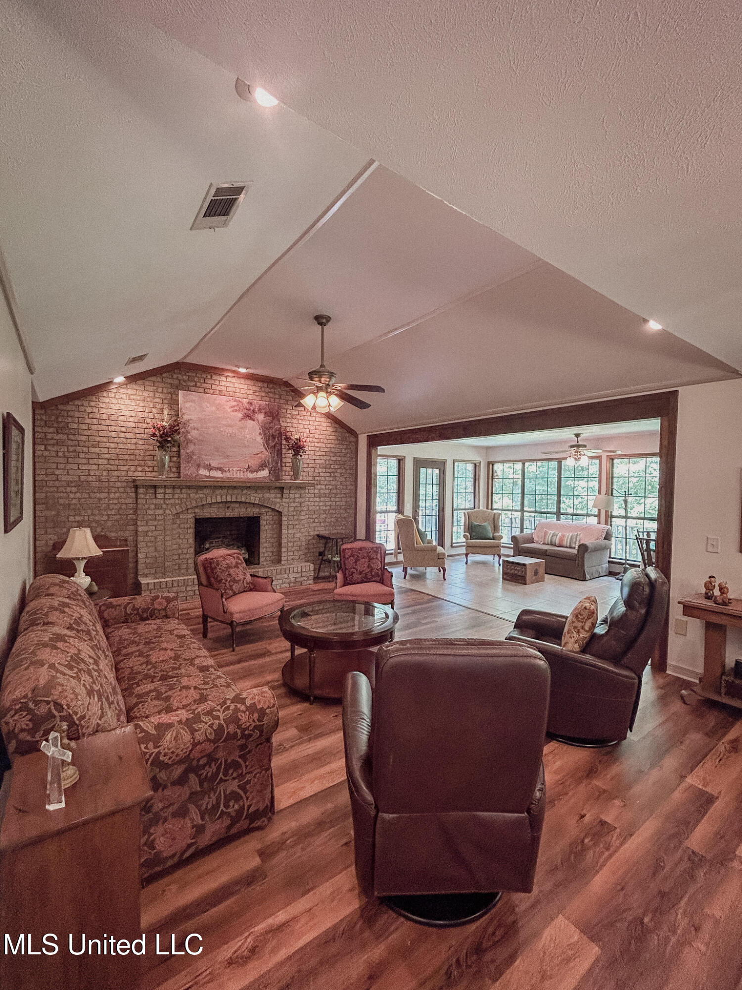 107 Hickory Hills Drive, Clinton, Mississippi image 11