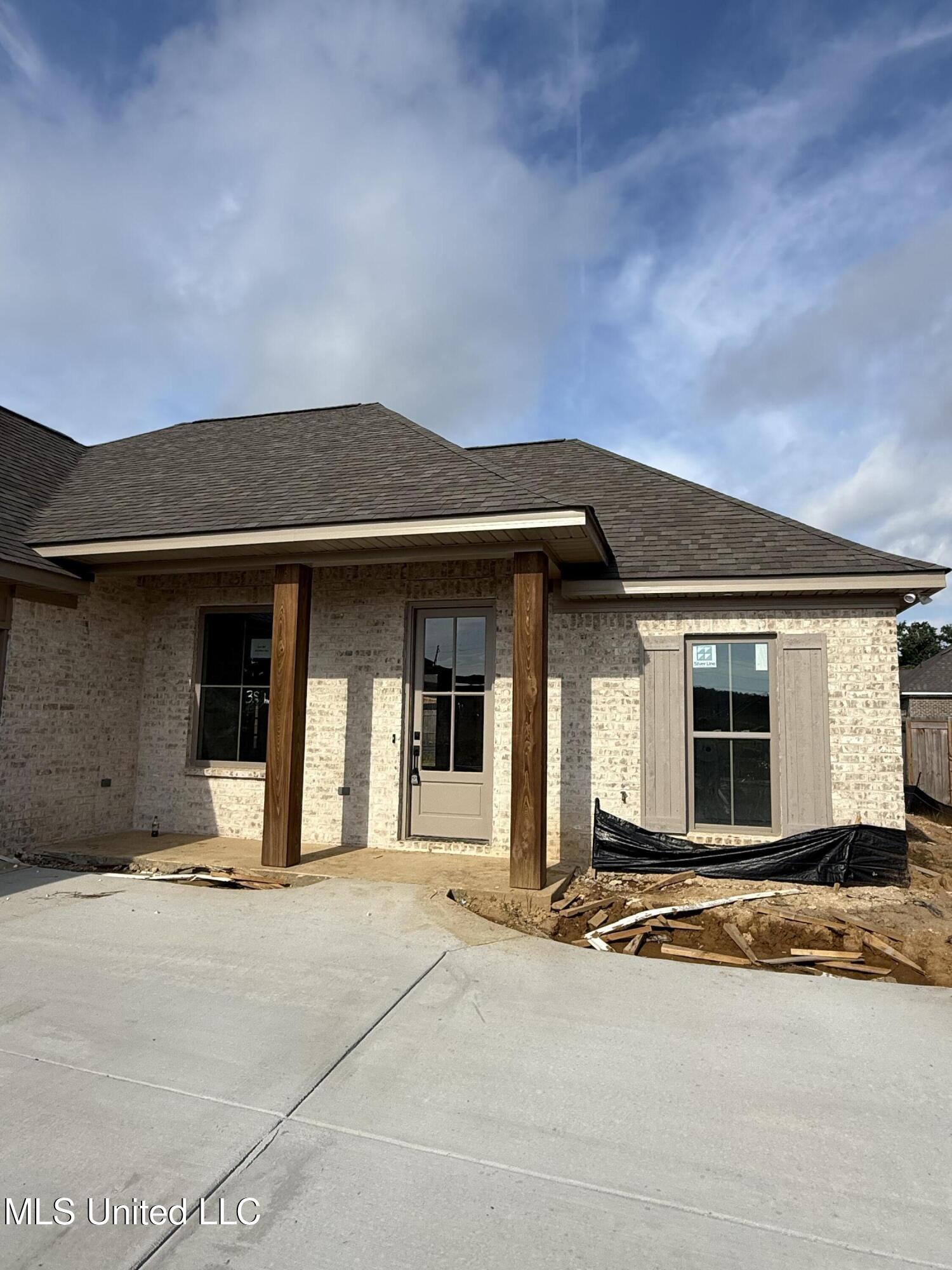 331 Willow Way, Canton, Mississippi image 1
