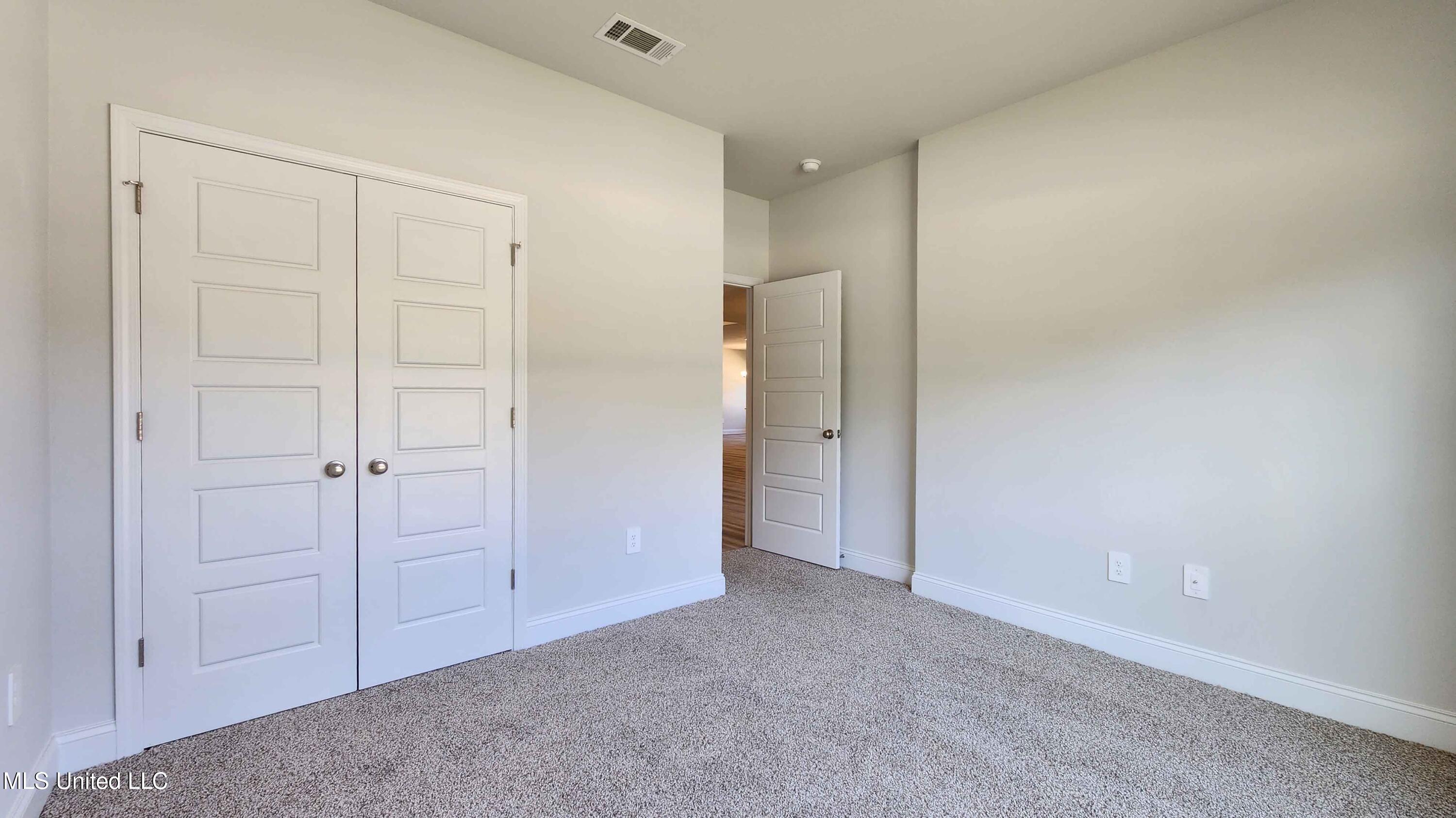 17063 River Hills Drive, Gulfport, Mississippi image 5