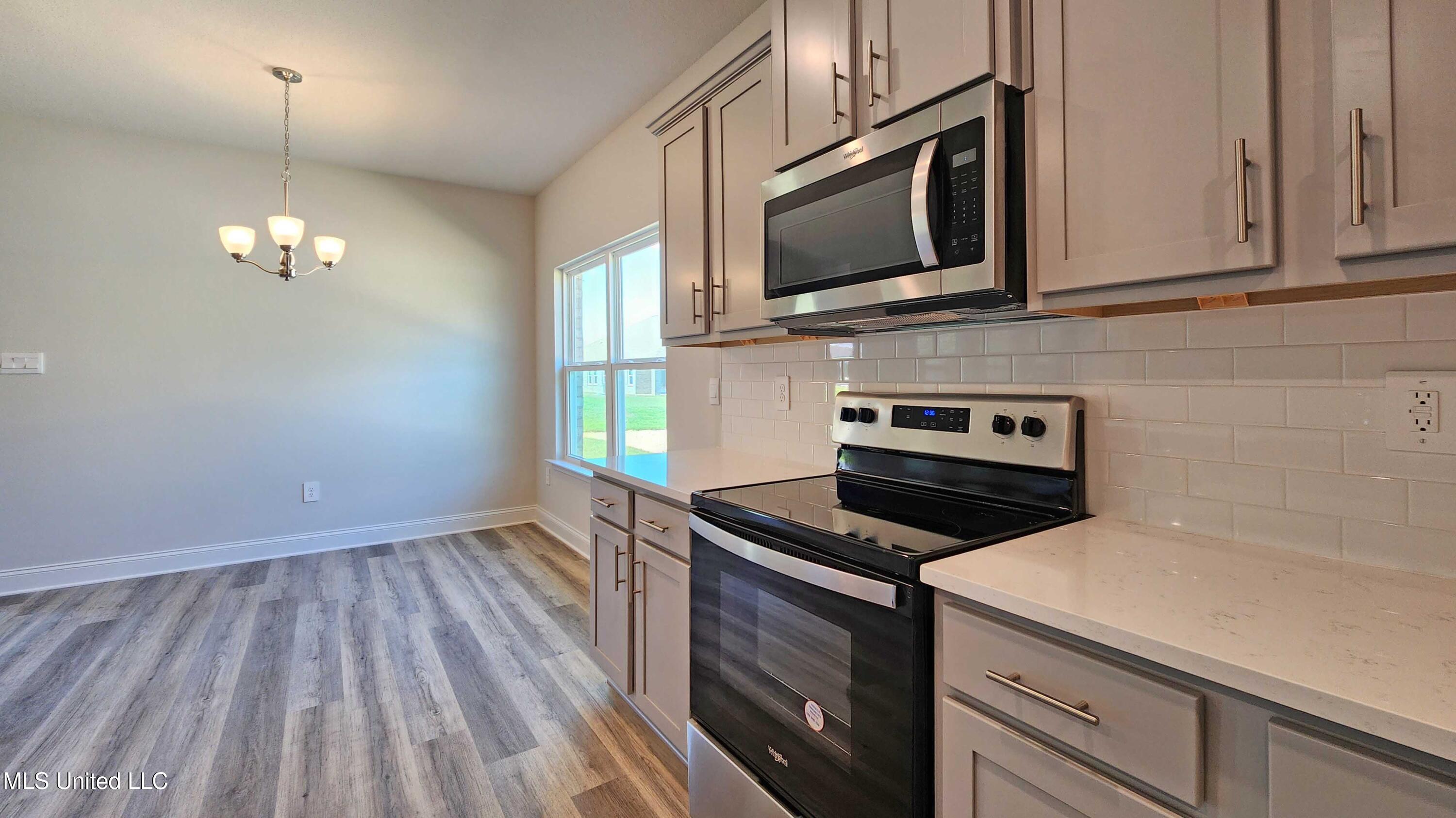 17063 River Hills Drive, Gulfport, Mississippi image 13