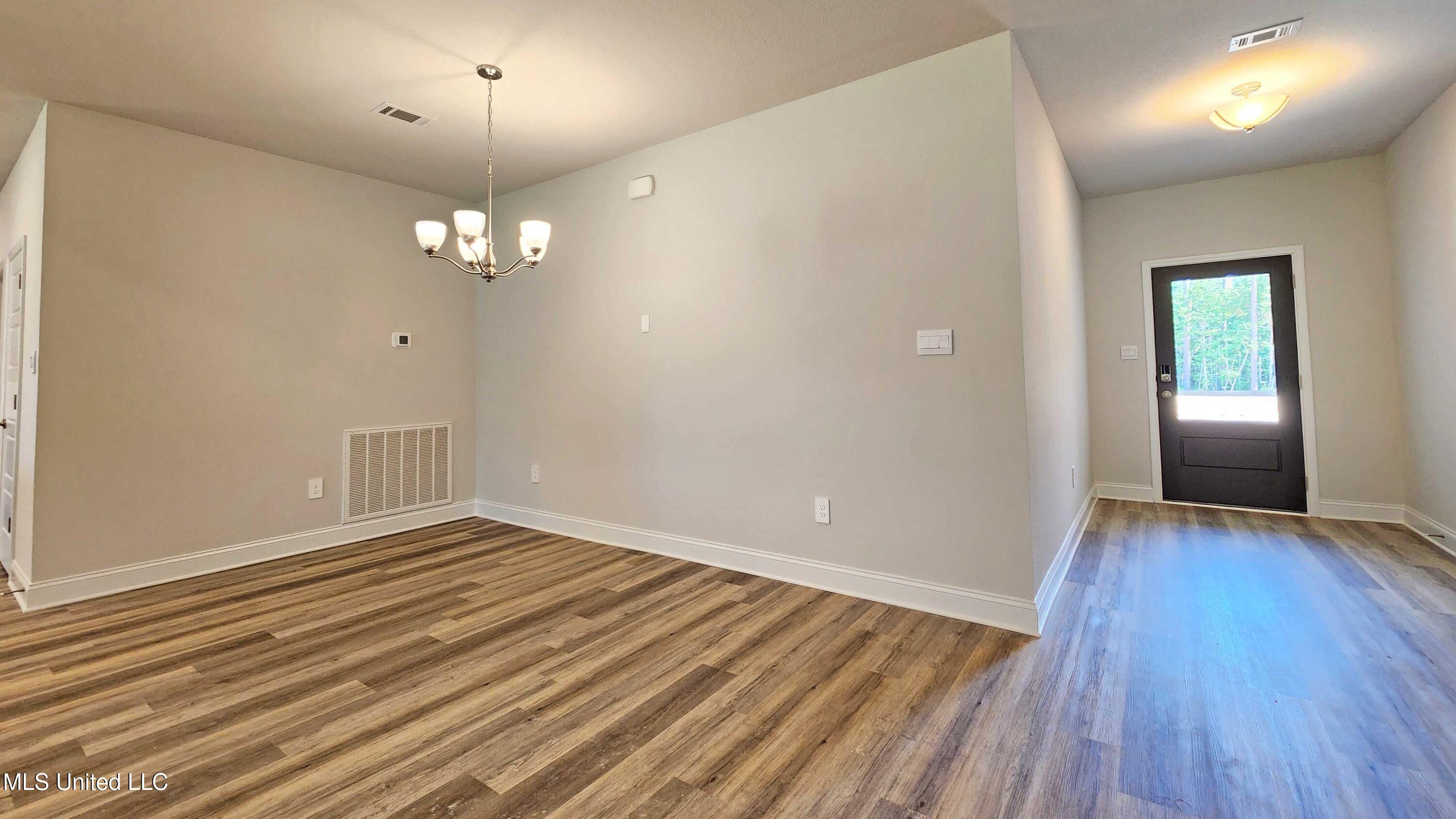 17063 River Hills Drive, Gulfport, Mississippi image 10