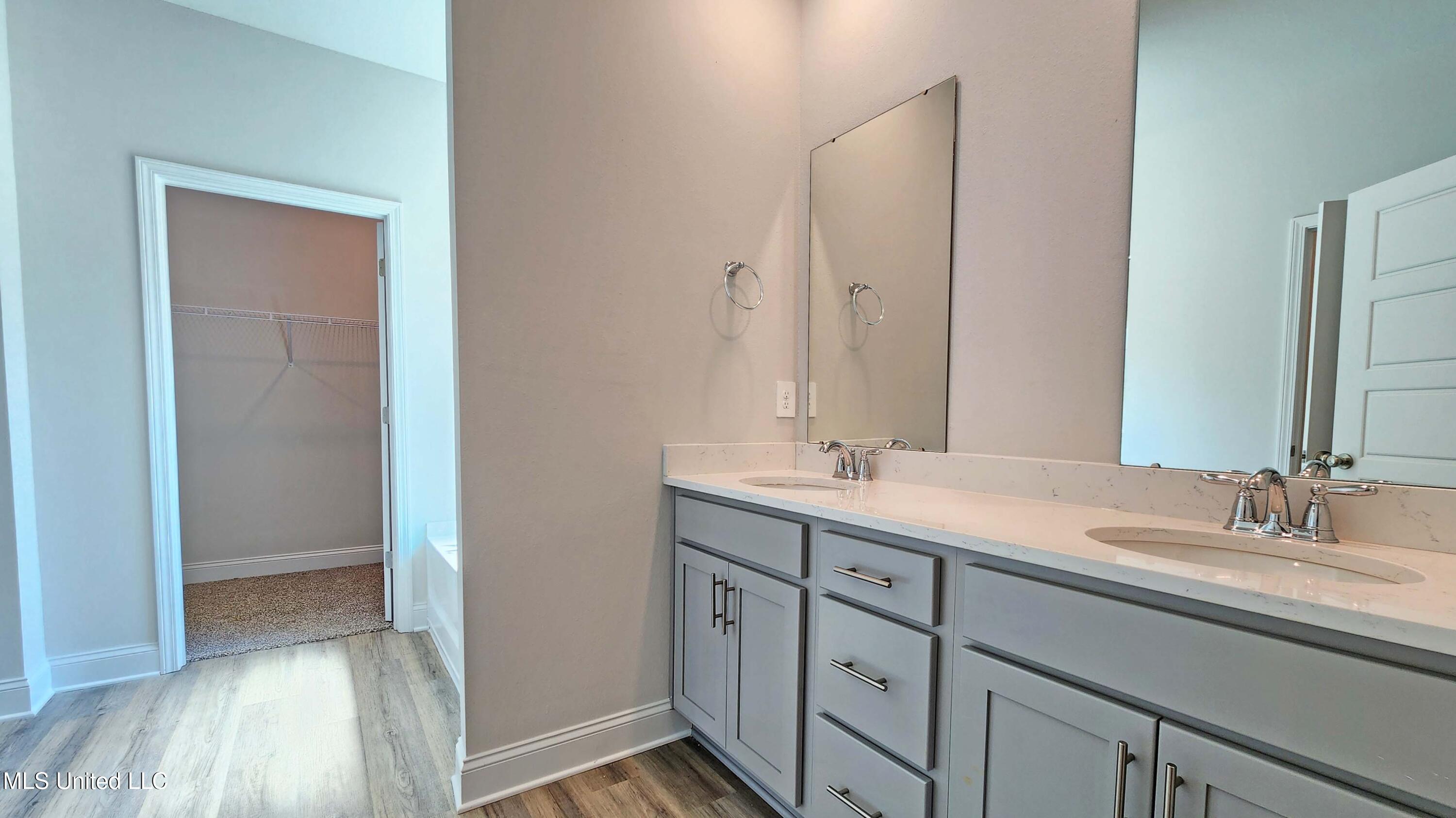 17063 River Hills Drive, Gulfport, Mississippi image 19