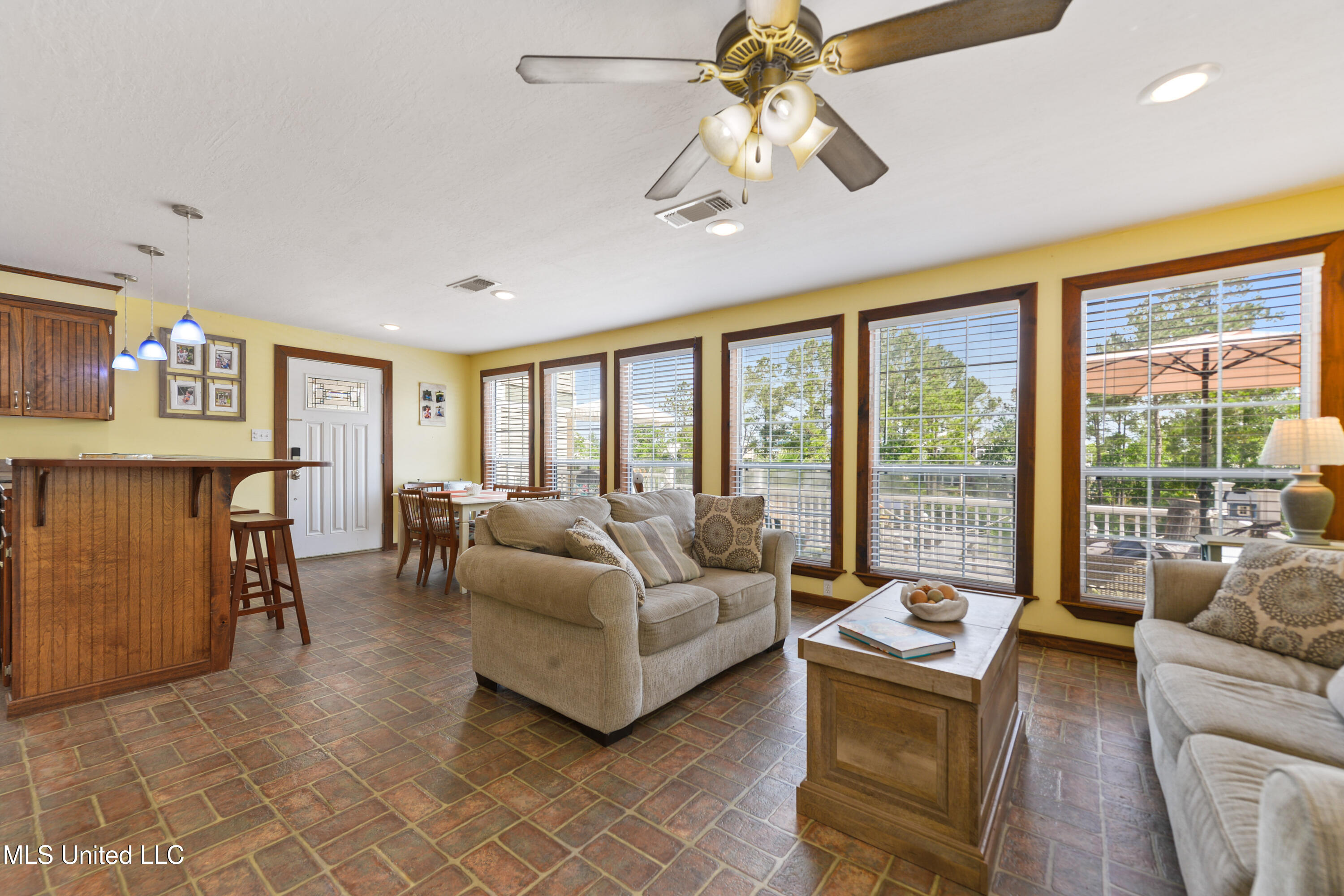 11600 Bayou View Drive, Bay Saint Louis, Mississippi image 5
