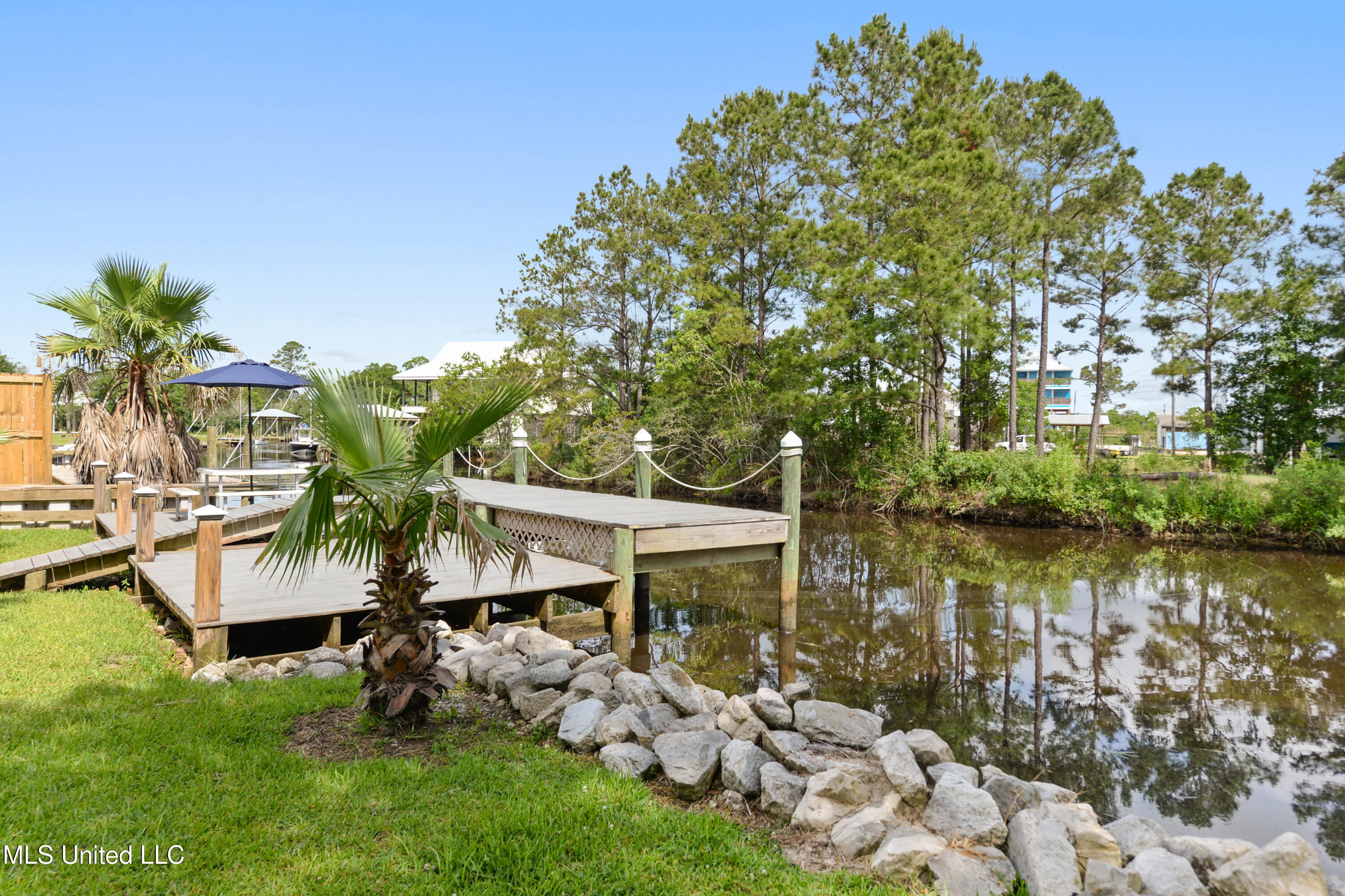 11600 Bayou View Drive, Bay Saint Louis, Mississippi image 21