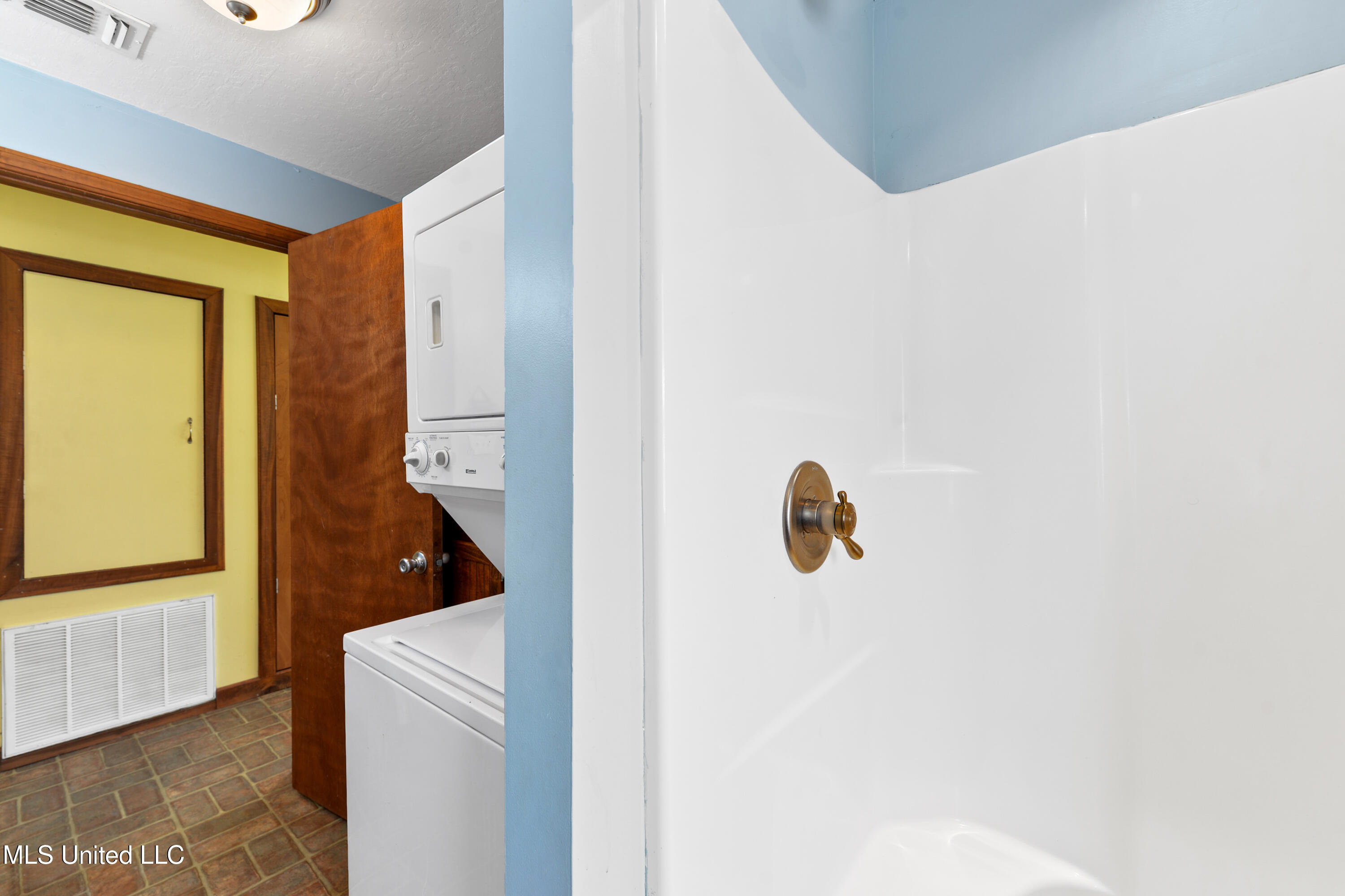 11600 Bayou View Drive, Bay Saint Louis, Mississippi image 19