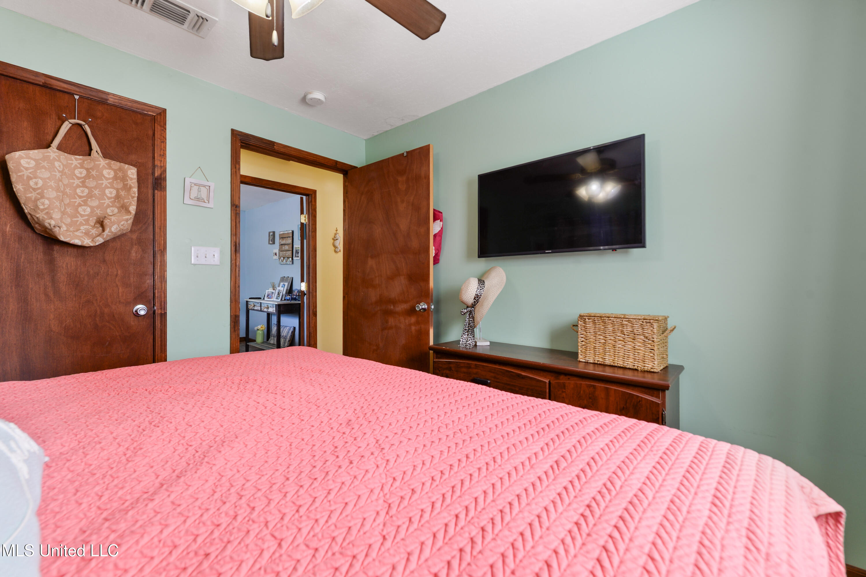 11600 Bayou View Drive, Bay Saint Louis, Mississippi image 15