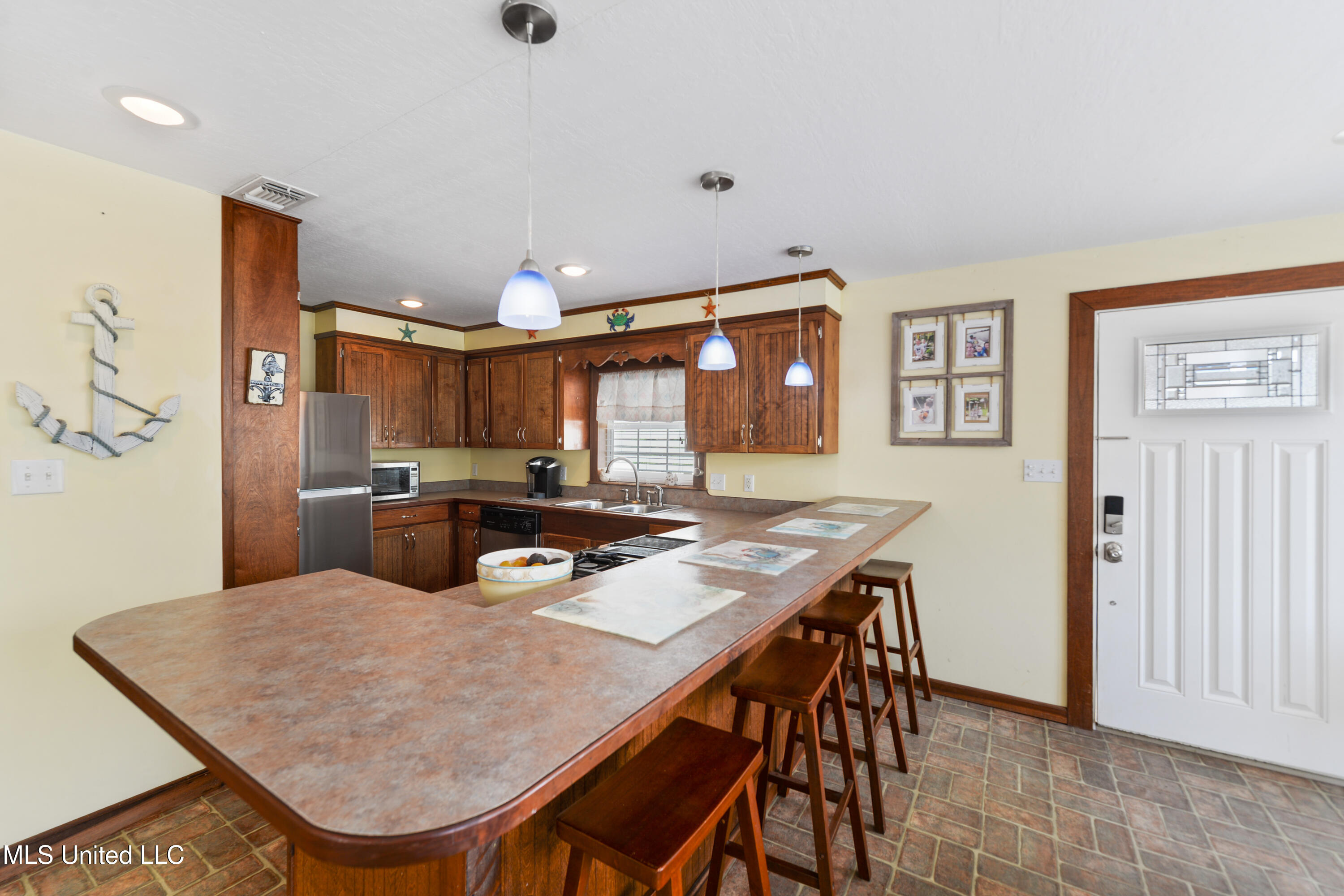 11600 Bayou View Drive, Bay Saint Louis, Mississippi image 10