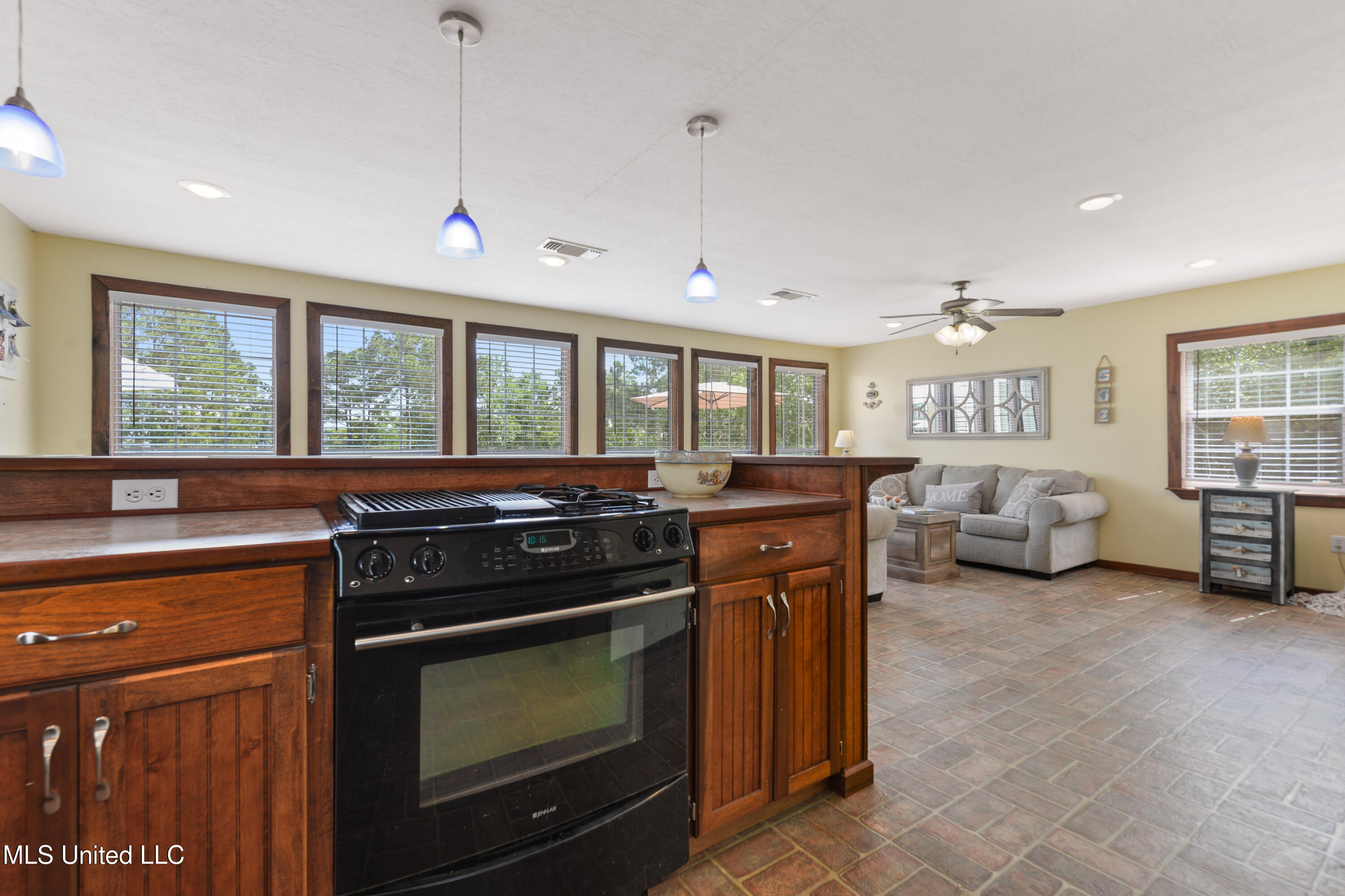 11600 Bayou View Drive, Bay Saint Louis, Mississippi image 12
