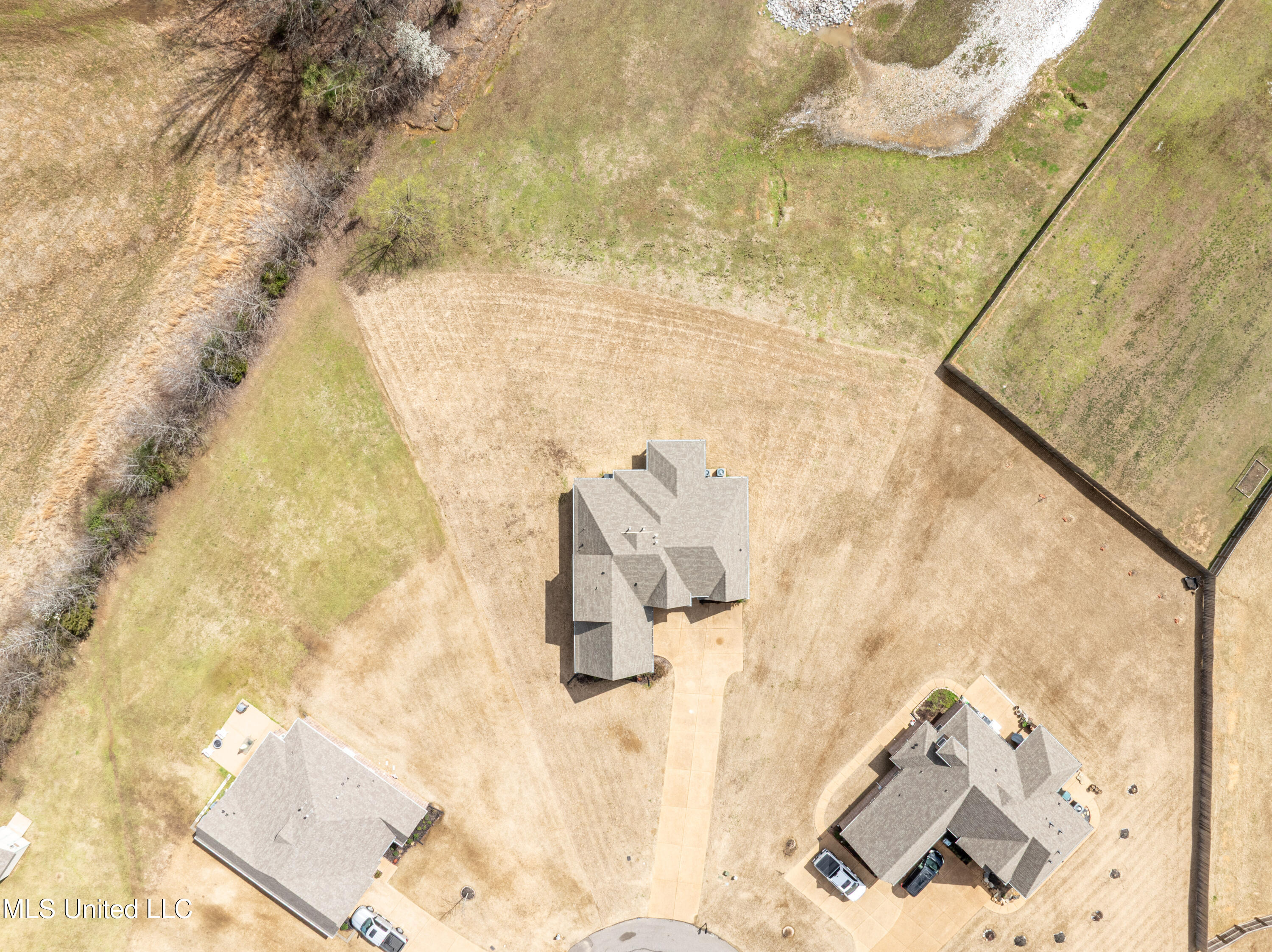 2385 Christian Cove, Southaven, Mississippi image 42