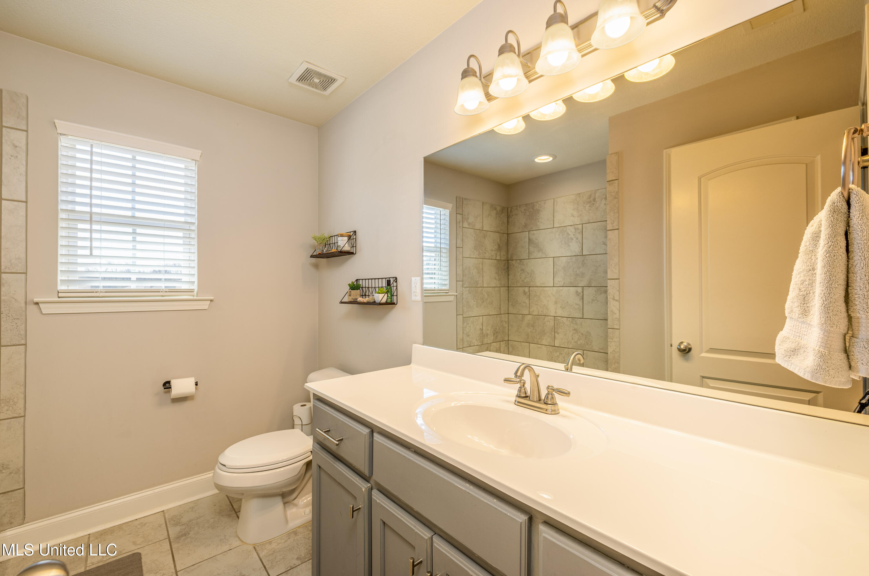 2385 Christian Cove, Southaven, Mississippi image 31
