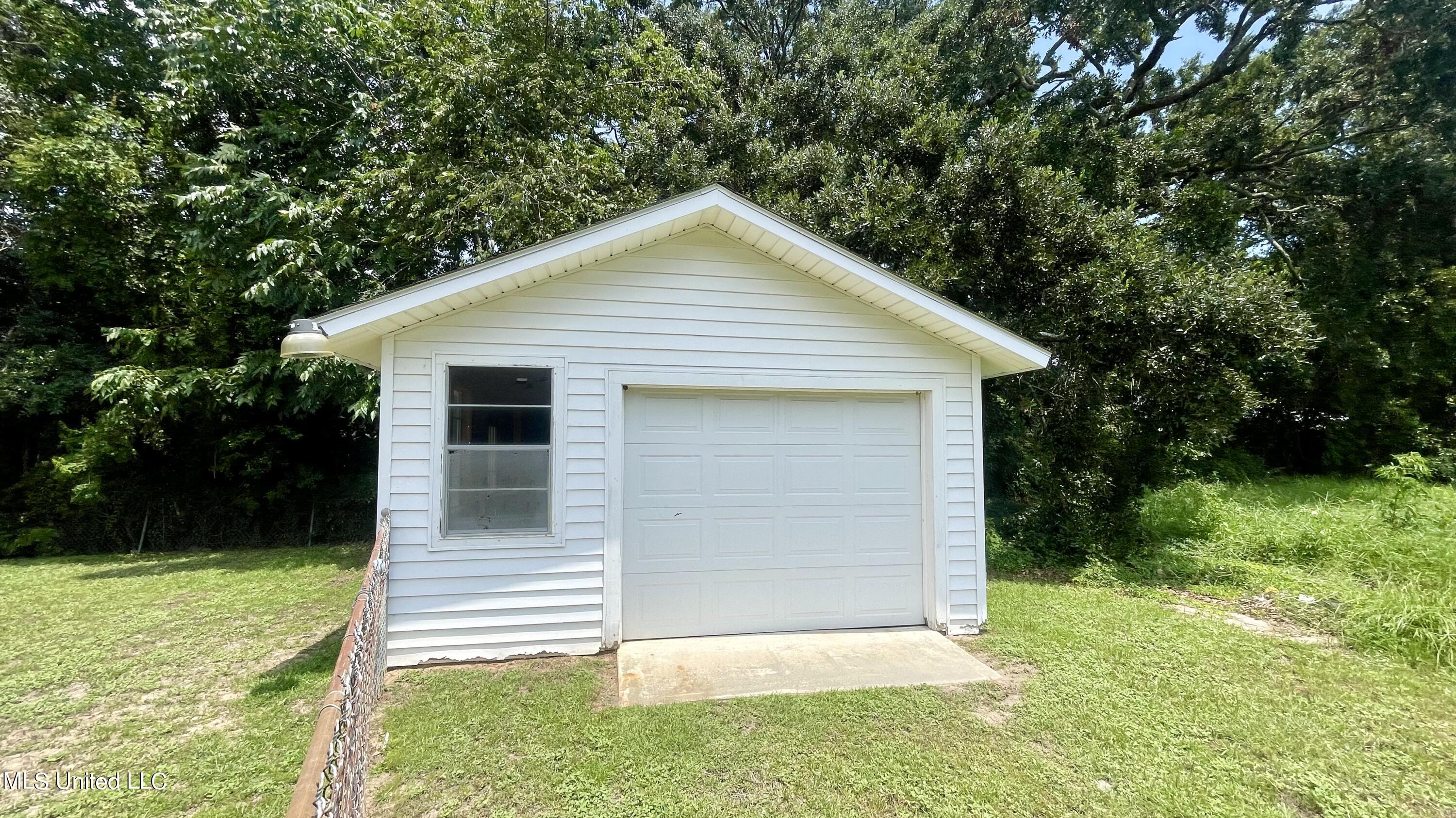 208 Cox Avenue, Long Beach, Mississippi image 17