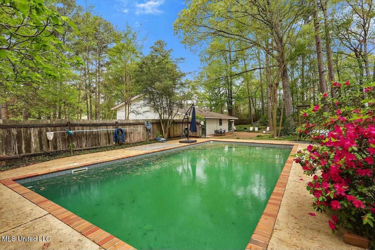 310 Longwood Drive, Clinton, Mississippi image 37