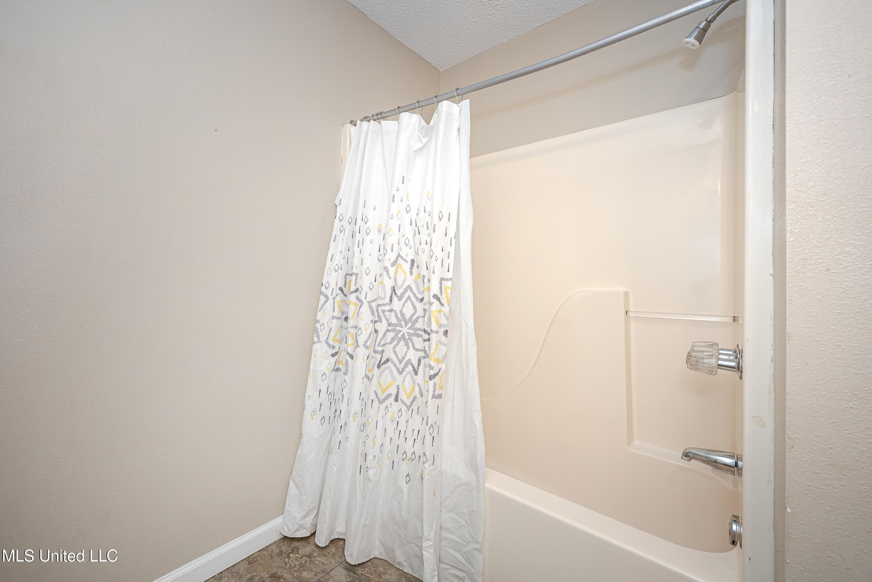 8113 Barron Road, Moss Point, Mississippi image 35