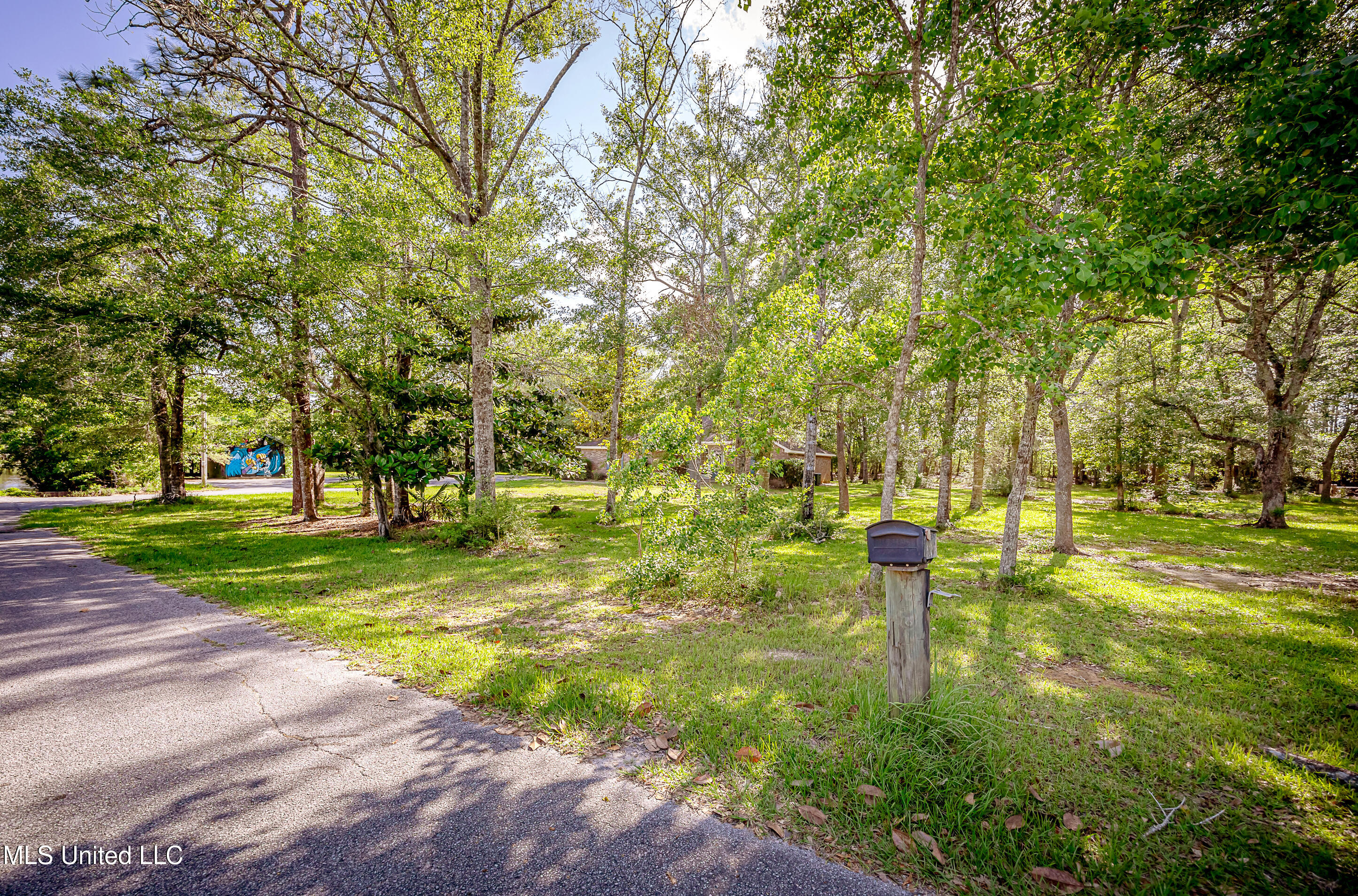 8113 Barron Road, Moss Point, Mississippi image 6