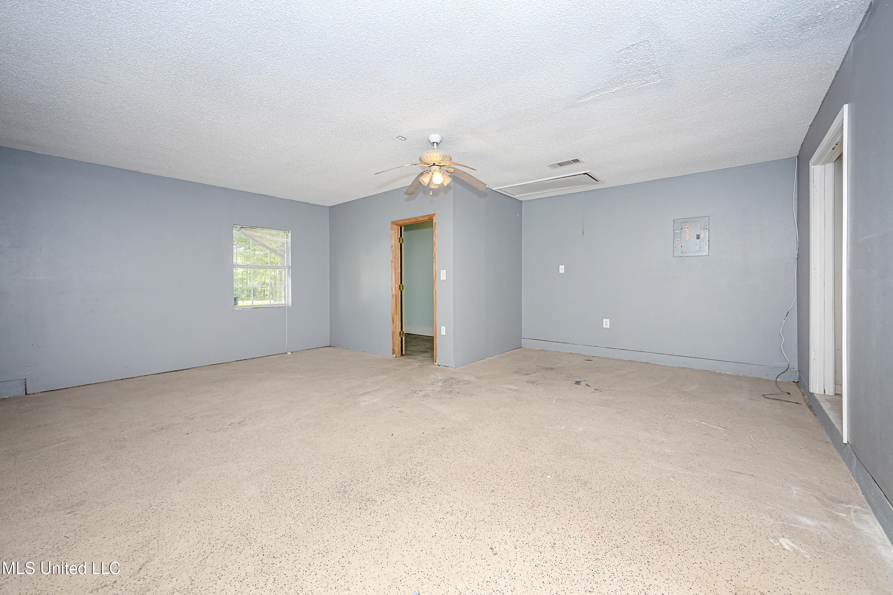 8113 Barron Road, Moss Point, Mississippi image 27
