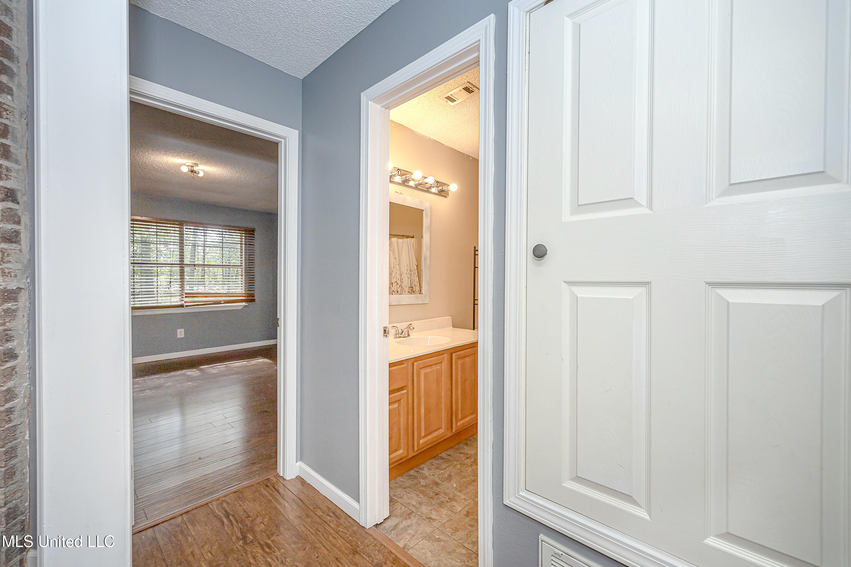 8113 Barron Road, Moss Point, Mississippi image 33