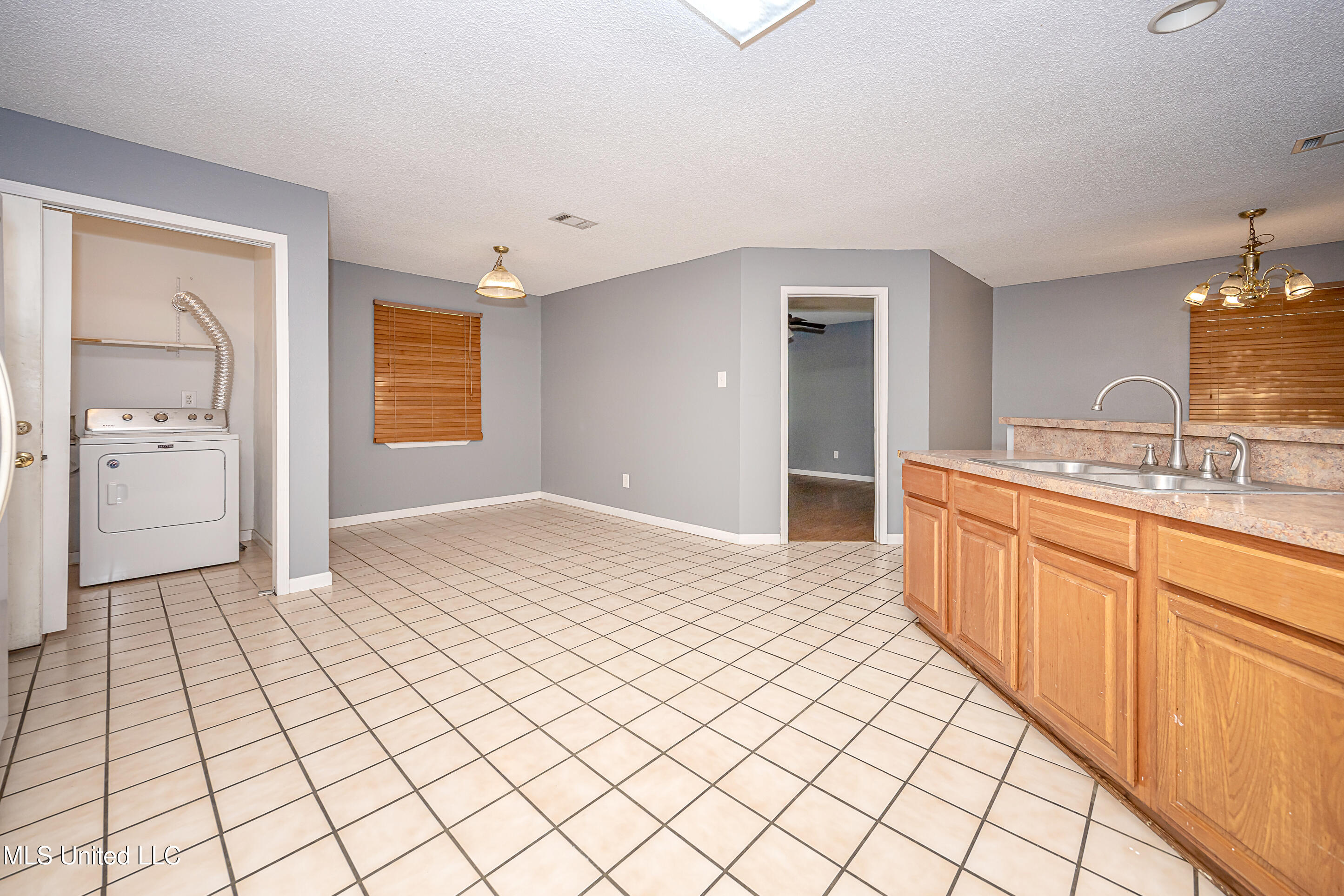 8113 Barron Road, Moss Point, Mississippi image 25