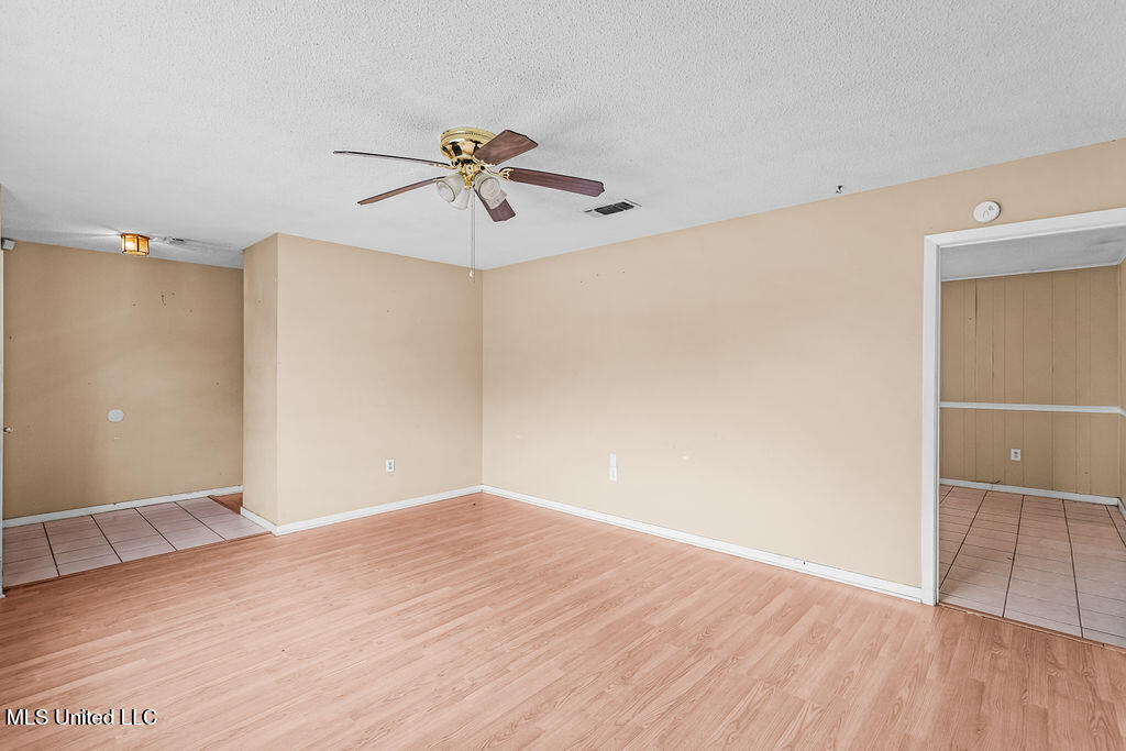 214 Janelle Drive, Gulfport, Mississippi image 6