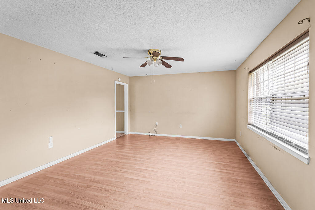 214 Janelle Drive, Gulfport, Mississippi image 7