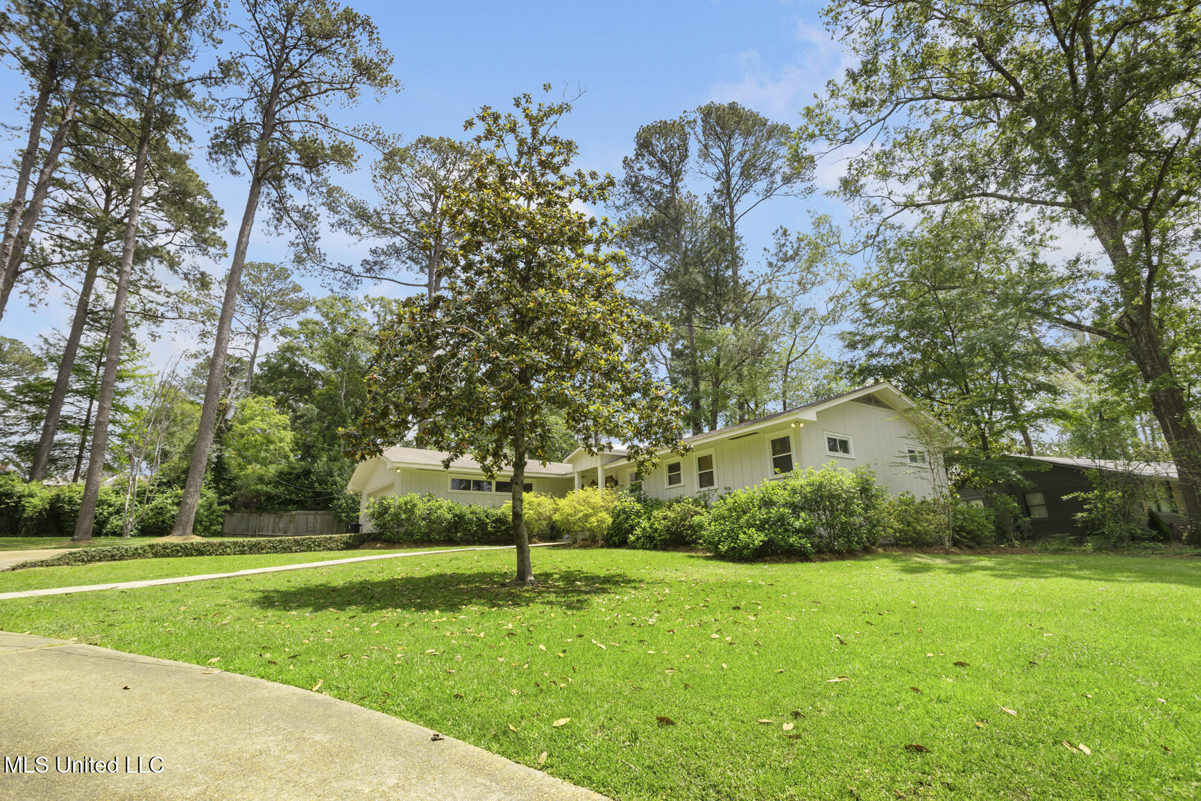 116 Chippewa Circle, Jackson, Mississippi image 1