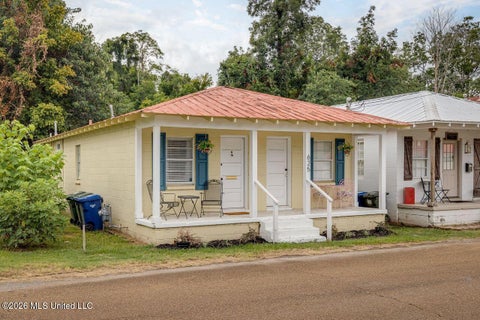 Homes For Sale - 625 N Wall Street<br/> Adams County, Natchez, MS 39120