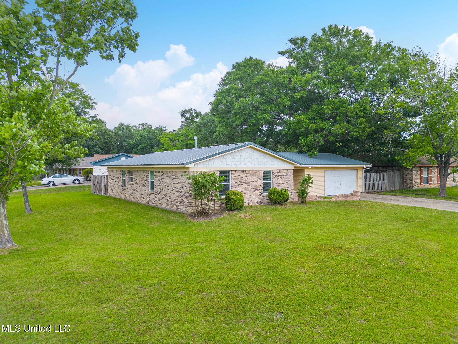 5403 Monaco Drive, Pascagoula, Mississippi image 3