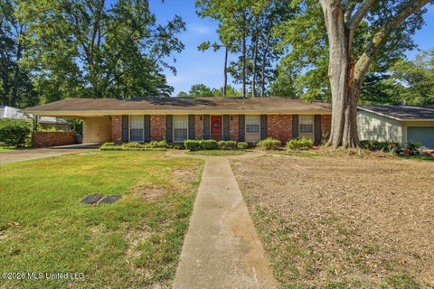 Homes For Sale - 5227 Saratoga Drive<br/> Jackson, MS 39211