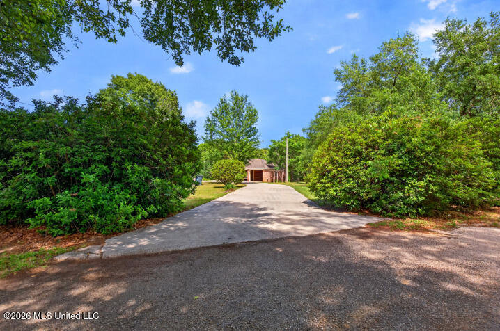 6918 Highway 11