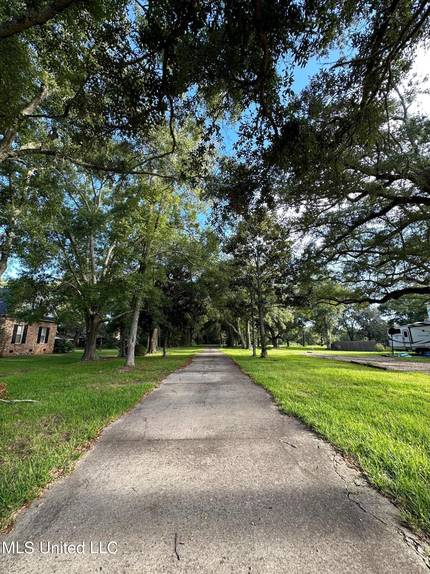 Washington Avenue, Pascagoula, Mississippi image 2