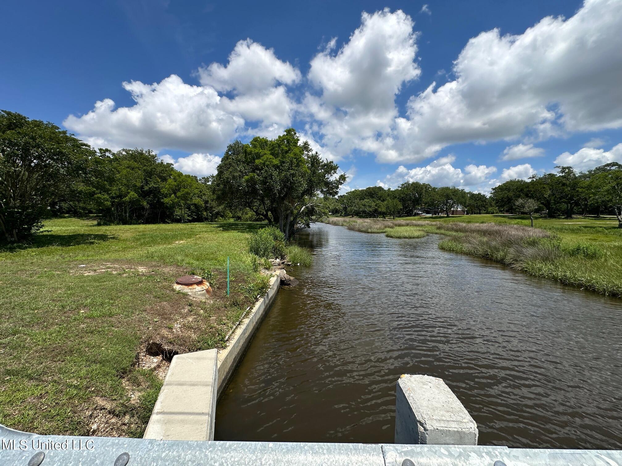 Washington Avenue, Pascagoula, Mississippi image 12